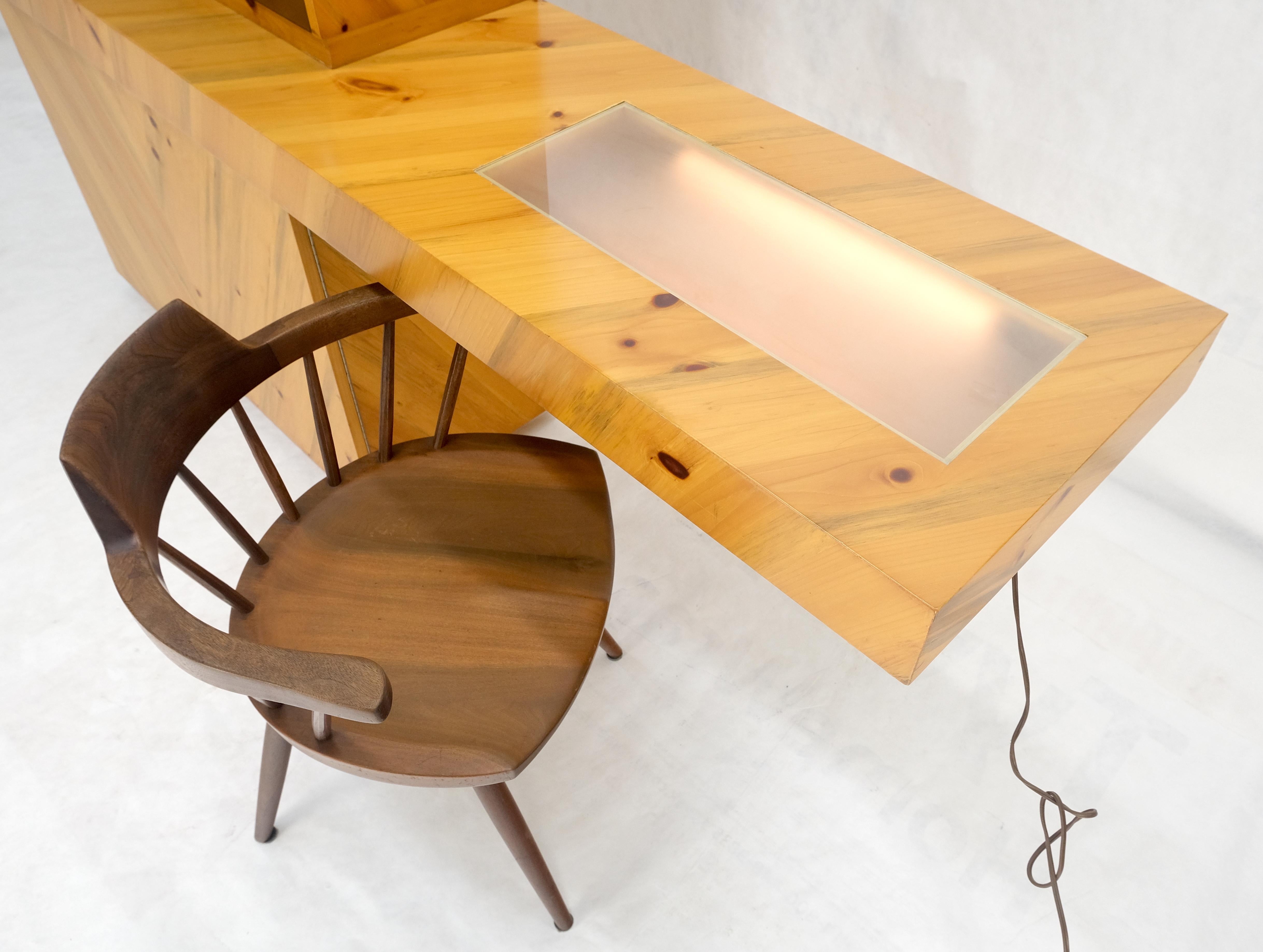 Milo Baughman Thayer Cog in legno di tasso, console a sbalzo, vetrinetta in vendita 4