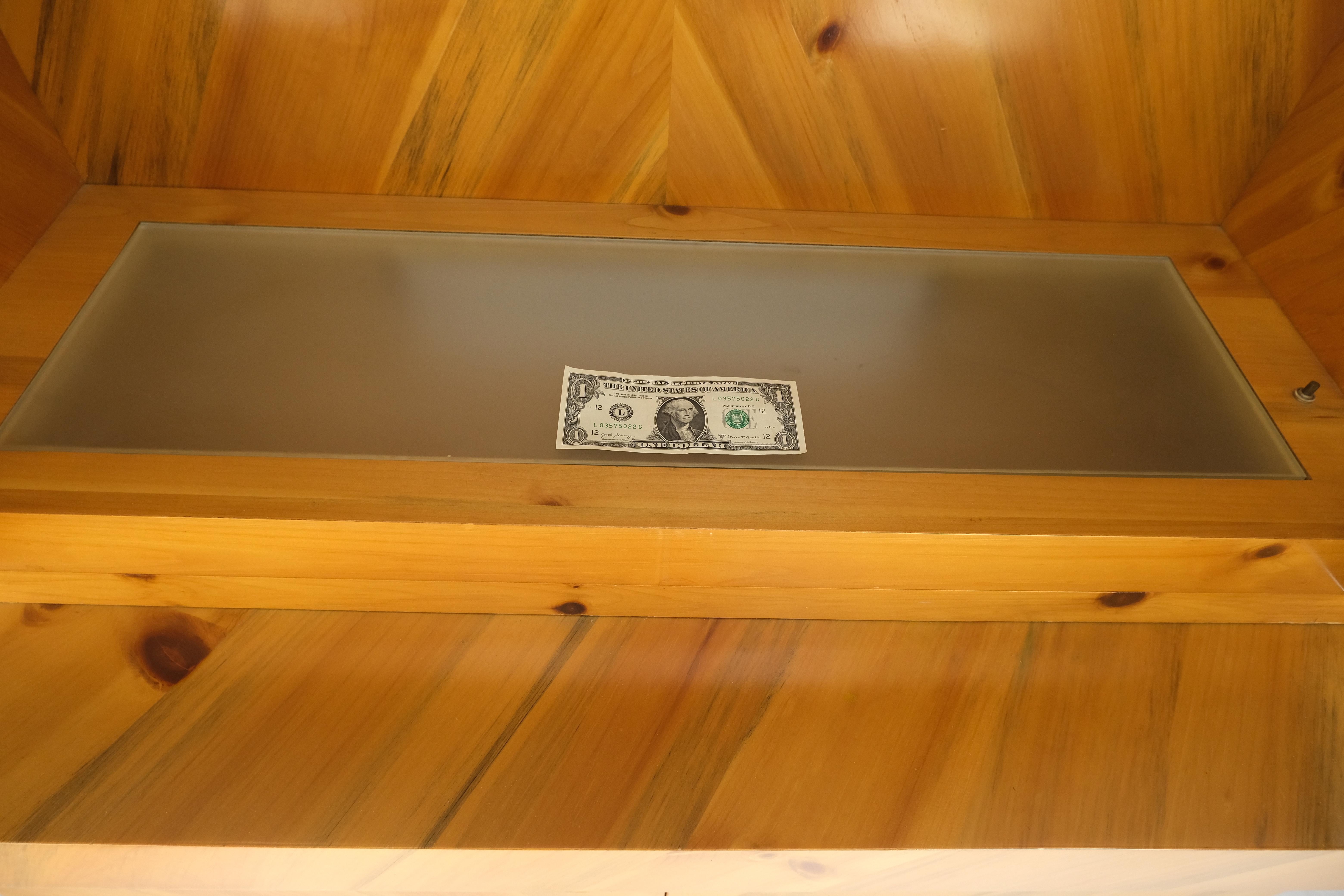 Vetro Milo Baughman Thayer Cog in legno di tasso, console a sbalzo, vetrinetta in vendita