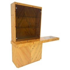 Milo Baughman Thayer Cog in legno di tasso, console a sbalzo, vetrinetta
