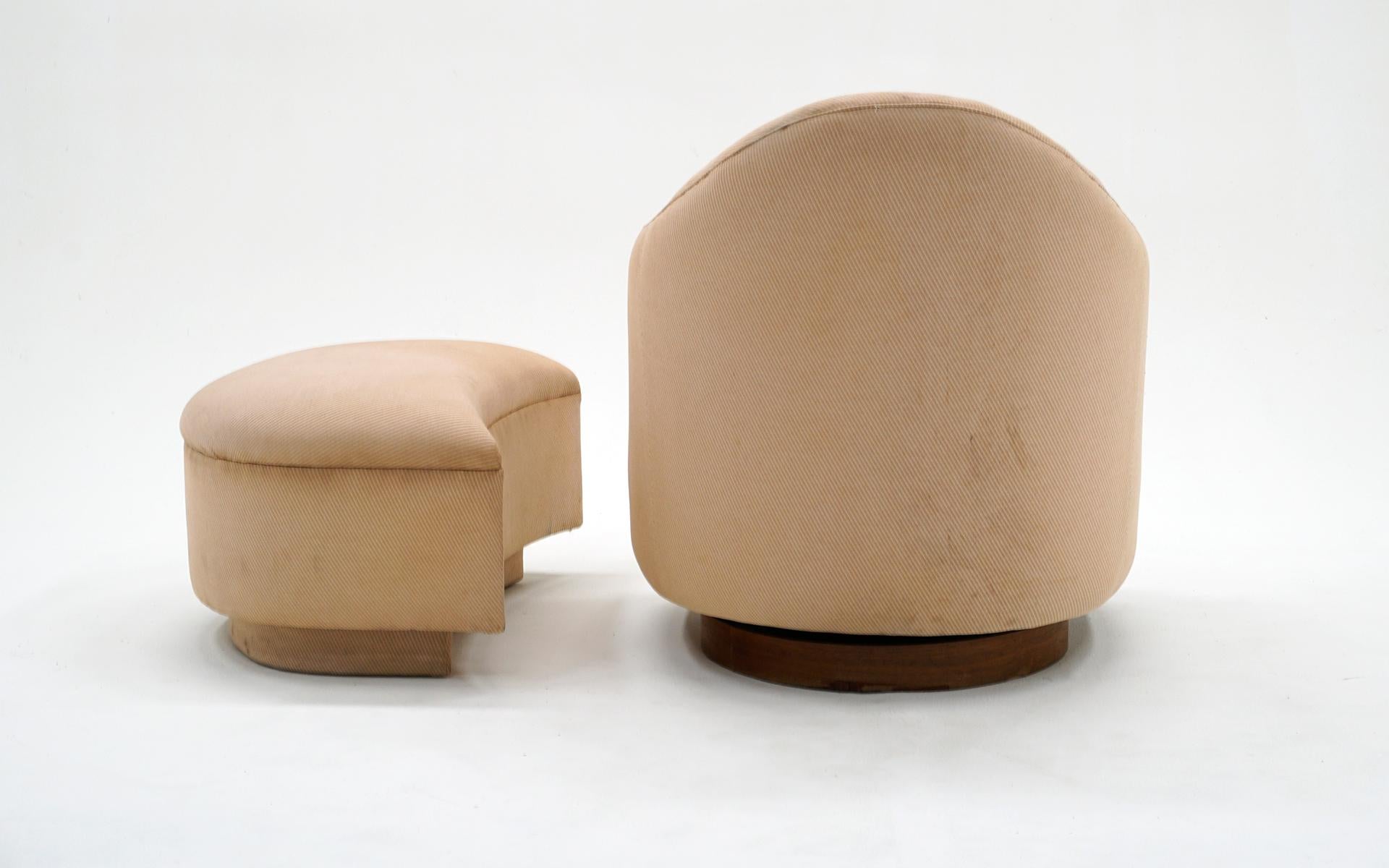 Milo Baughman Drehstuhl und Ottomane mit Klappdeckel für Thayer Coggin.  Priced for Redo... (Ende des 20. Jahrhunderts) im Angebot