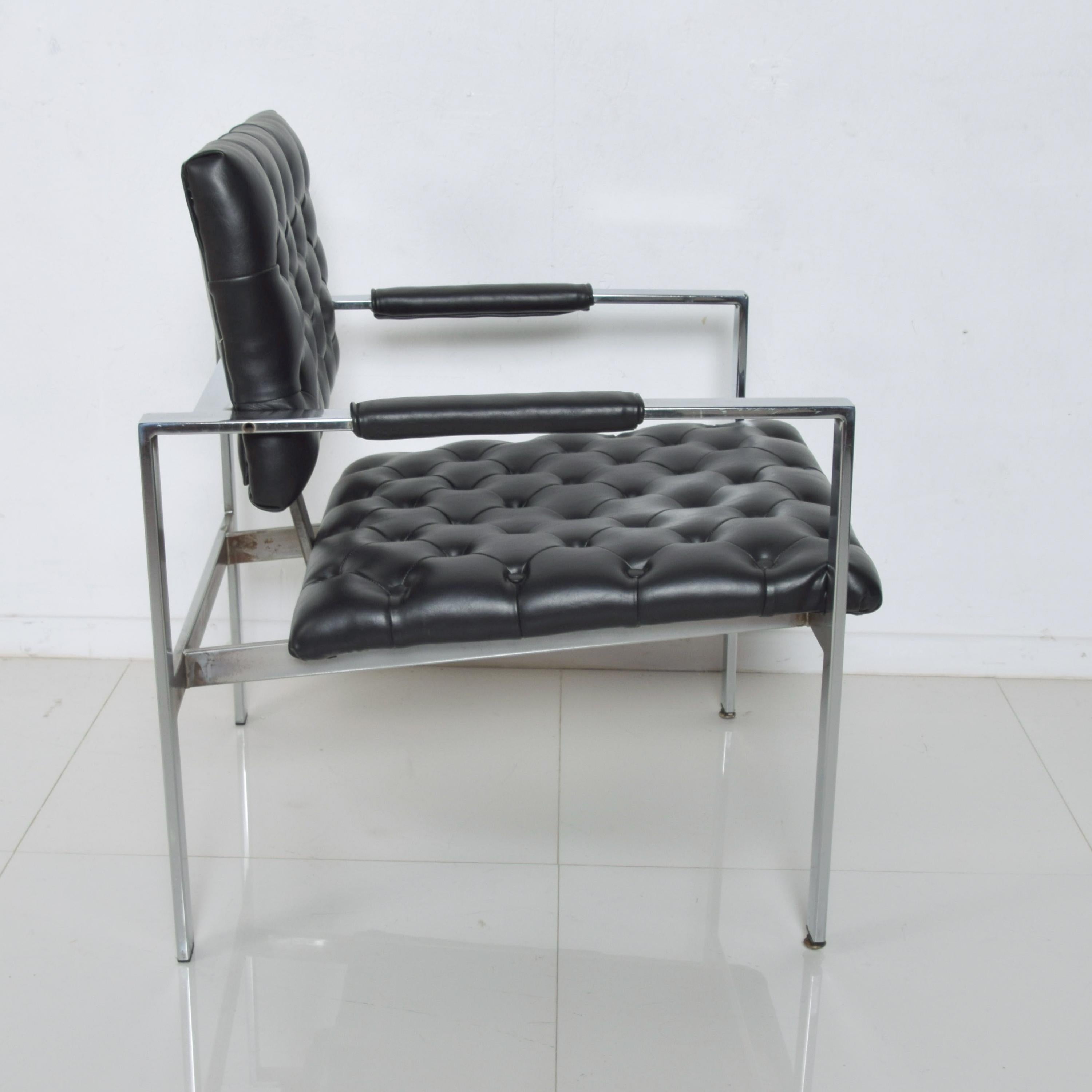 Mid-Century Modern Milo Baughman Black Tufted Leather Lounge Chair Flat Chrome Thayer Coggin, 1960s For Sale