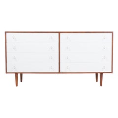 Milo Baughman Two-Tone Lacquered & Walnut 8-Drawer Dresser for Glenn of Californ