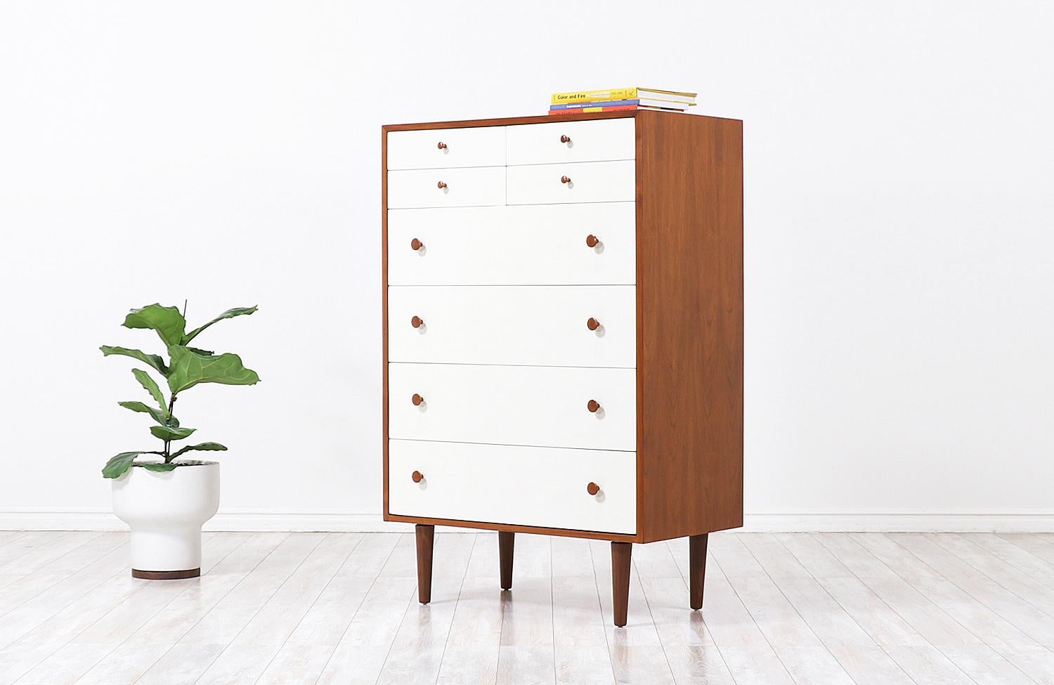 Mid-Century Modern Midcentury 2-Tone Lacquered and Walnut Chest of Drawers for Glenn of California