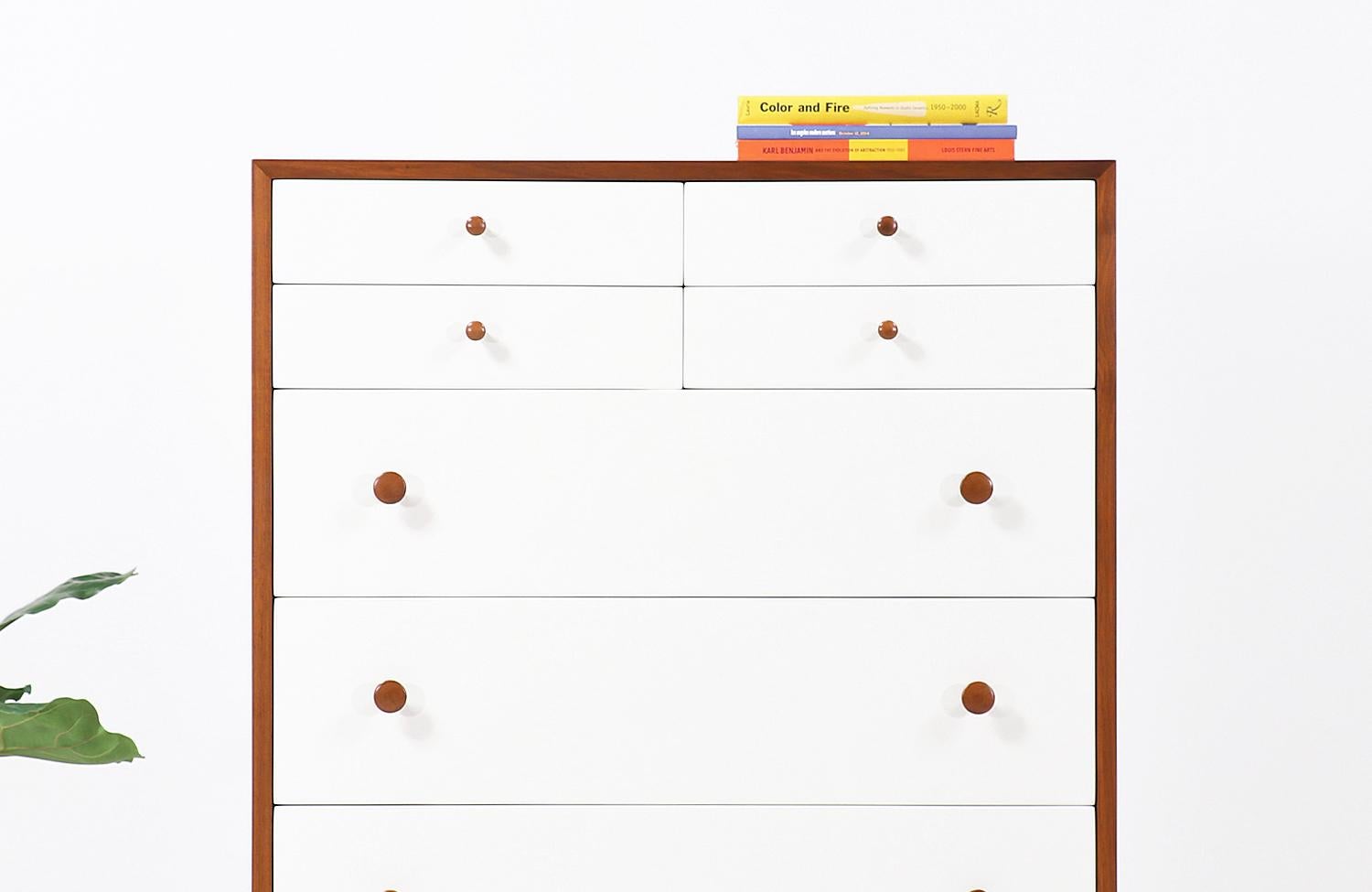 Midcentury 2-Tone Lacquered and Walnut Chest of Drawers for Glenn of California 2