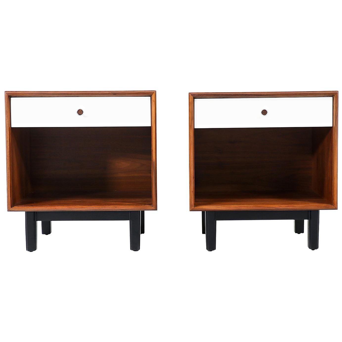 Milo Baughman Two-Tone Lacquered and Walnut Nightstands for Glenn of California