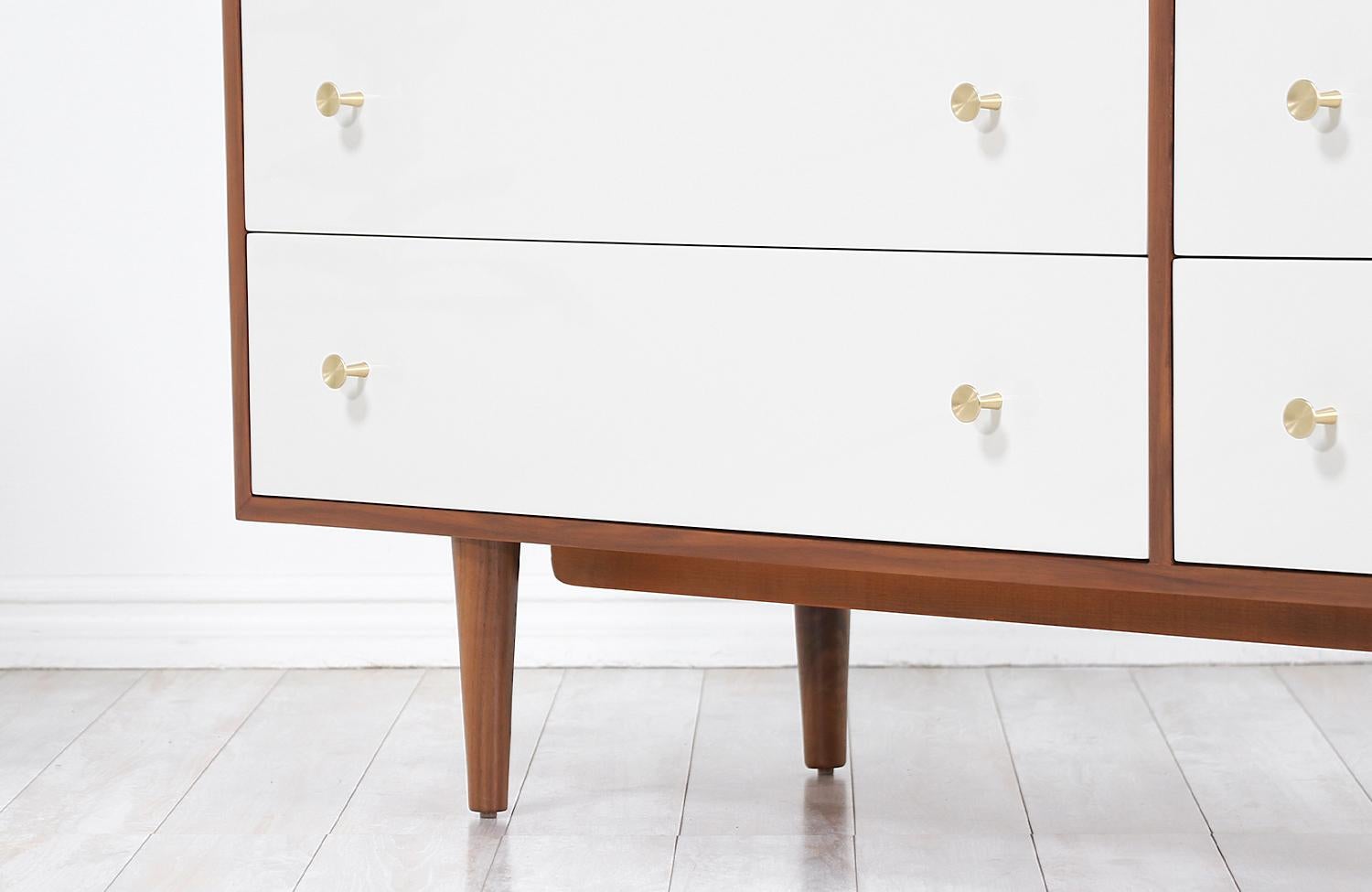 Mid-20th Century Milo Baughman Two-Tone Walnut and Lacquered Dresser for Glenn of California