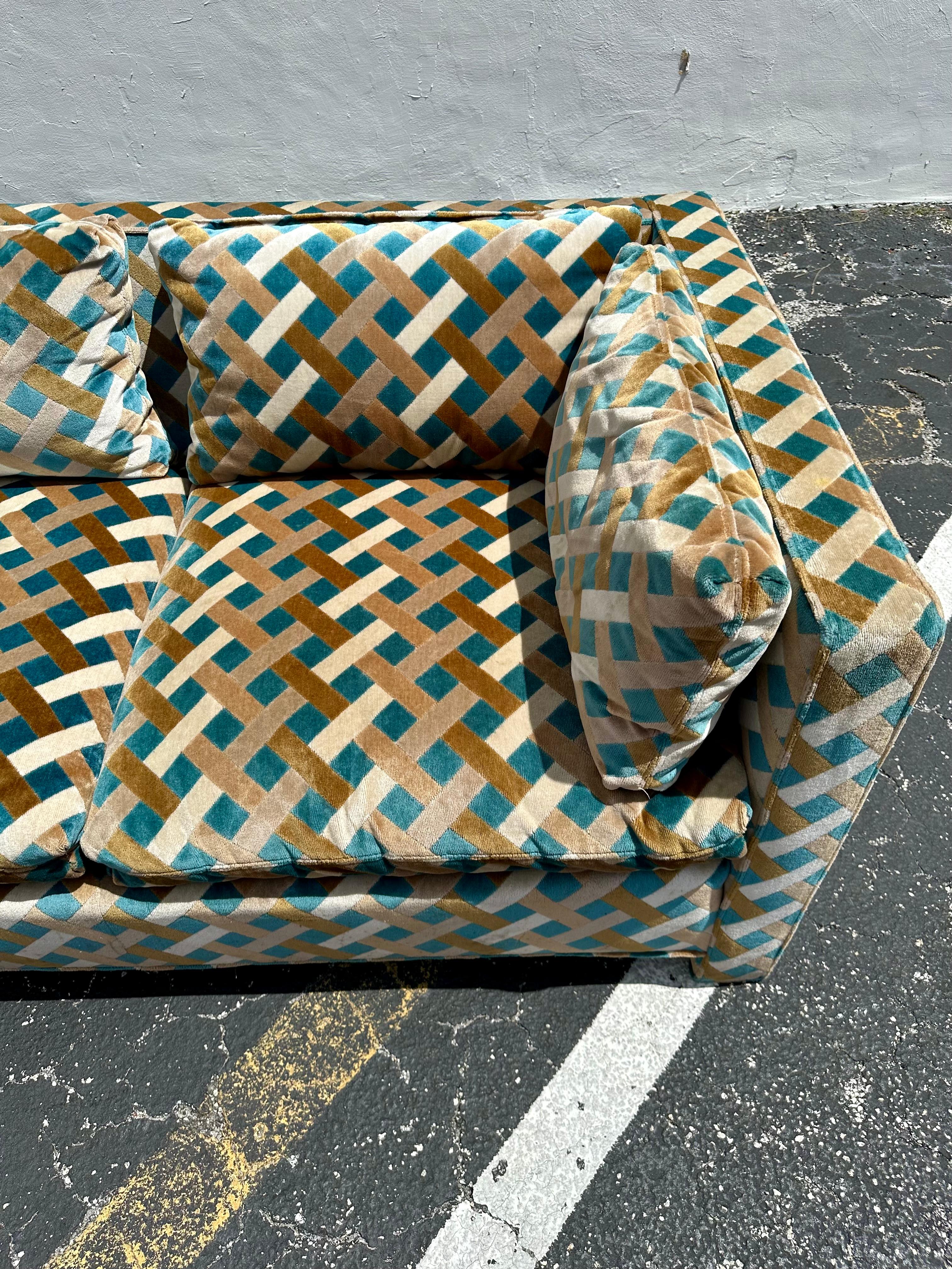 1970 Milo Baughman in Jack Lenor Larsen Blue Brown Lattice Velvet Sectional en vente 6