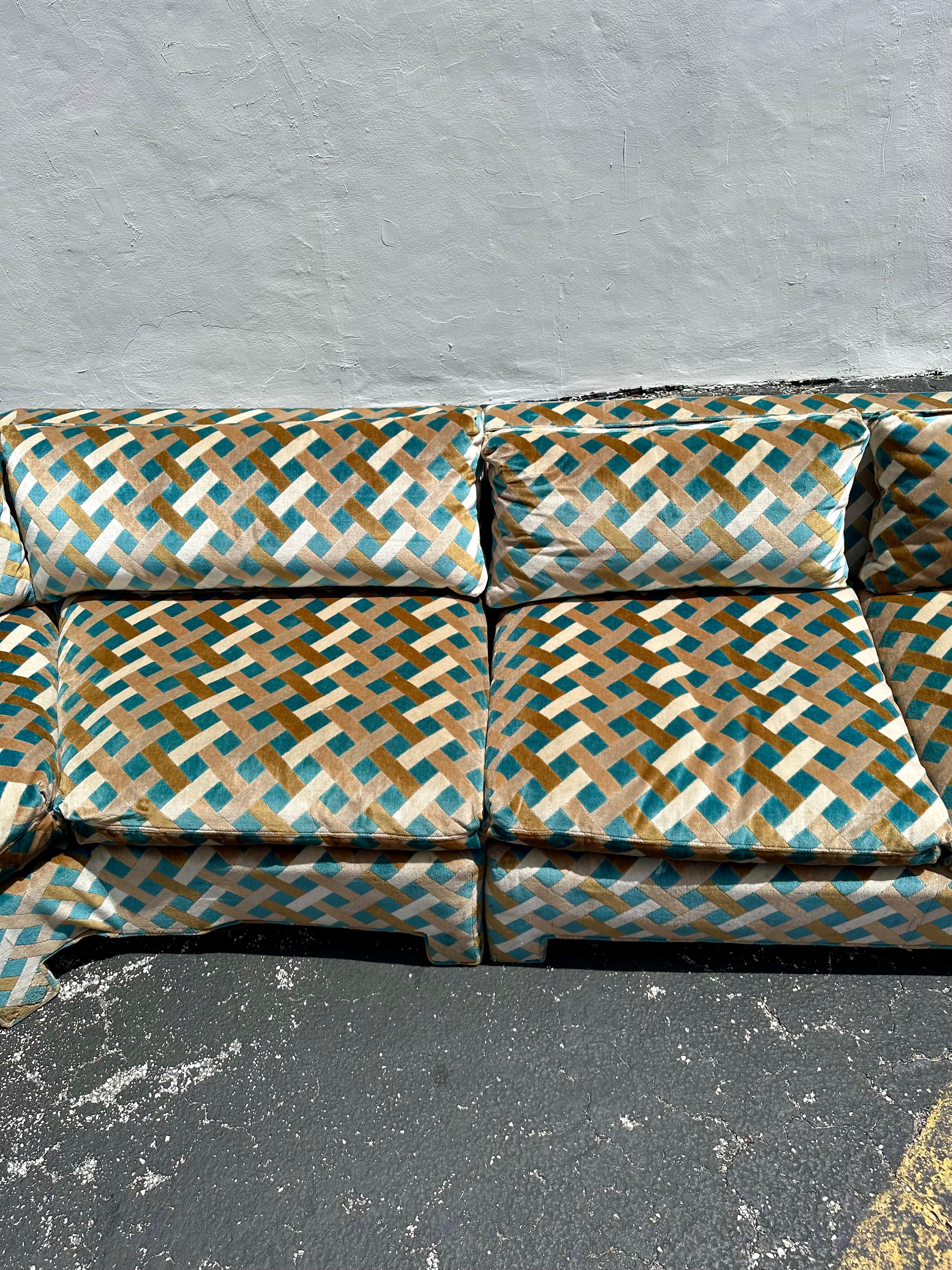 1970 Milo Baughman in Jack Lenor Larsen Blue Brown Lattice Velvet Sectional en vente 7