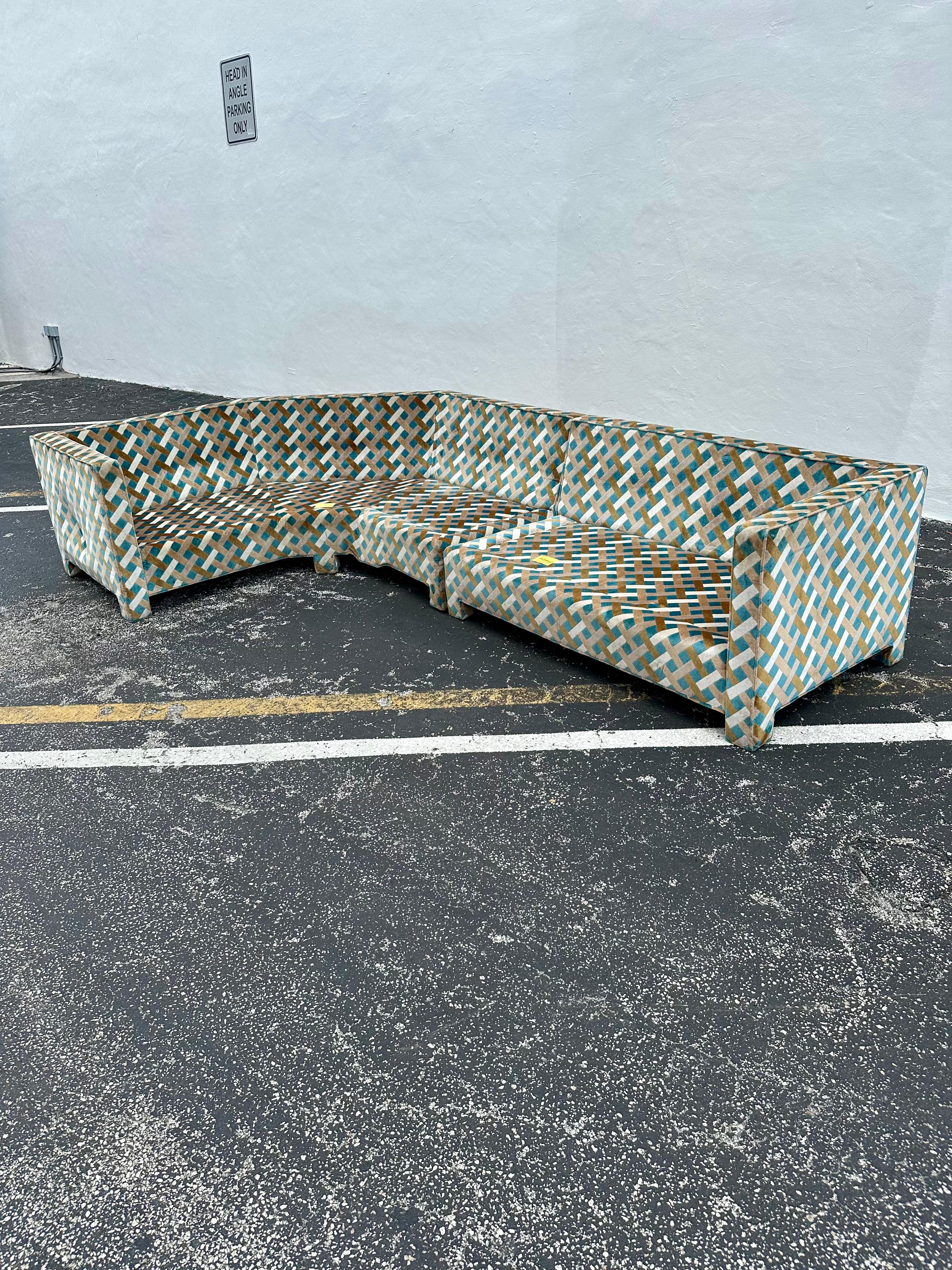 1970 Milo Baughman in Jack Lenor Larsen Blue Brown Lattice Velvet Sectional en vente 12