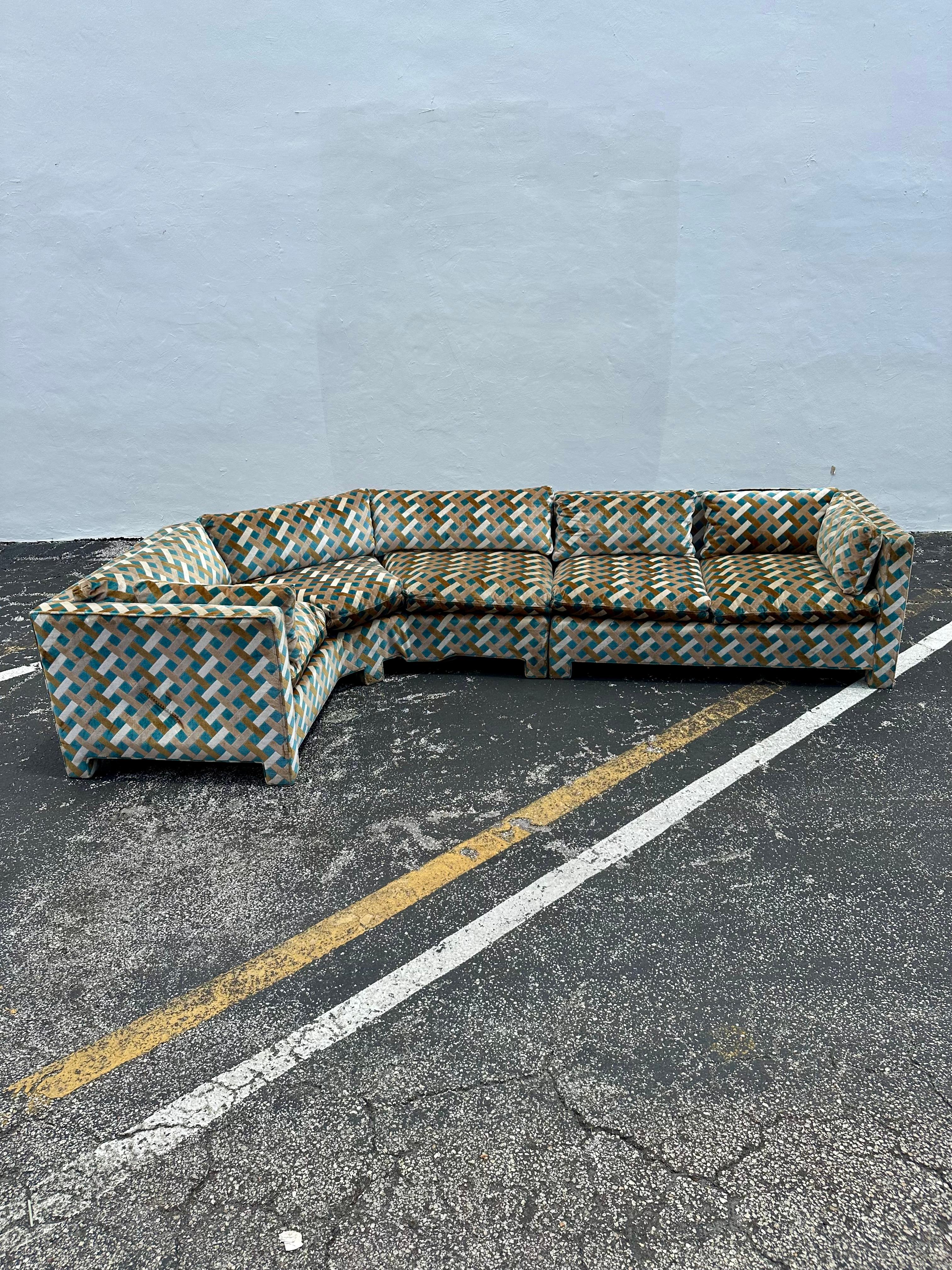 Américain 1970 Milo Baughman in Jack Lenor Larsen Blue Brown Lattice Velvet Sectional en vente
