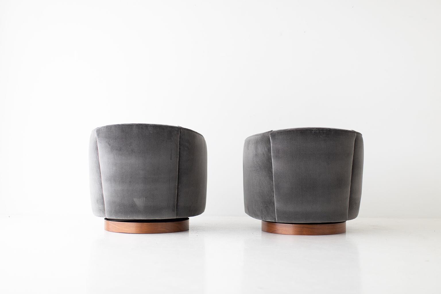 Milo Baughman Velvet Swivel and Tilt Lounge Chairs for Thayer Coggin 4