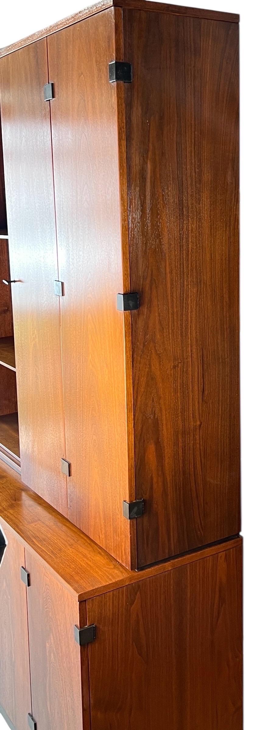 Buffet in noce di Milo Baughman per Directional in vendita 10