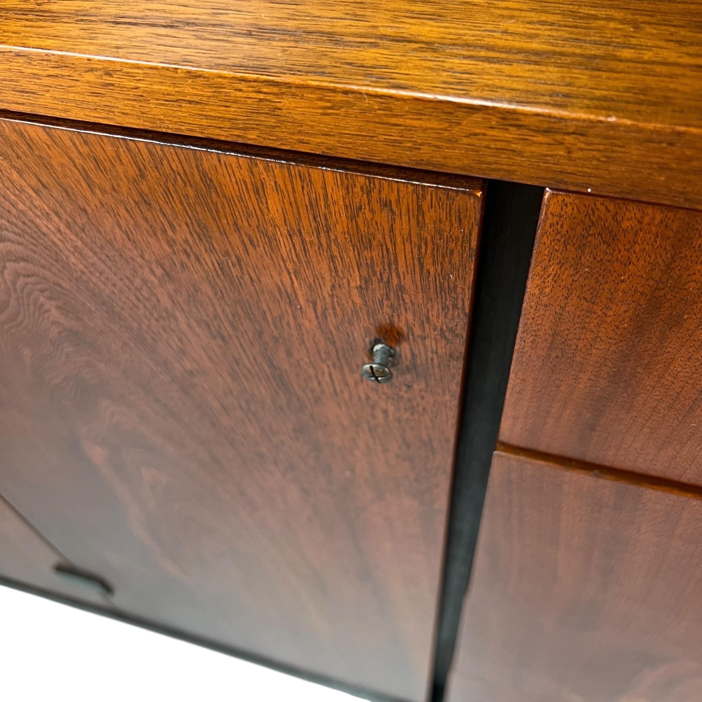 Noce Buffet in noce di Milo Baughman per Directional in vendita