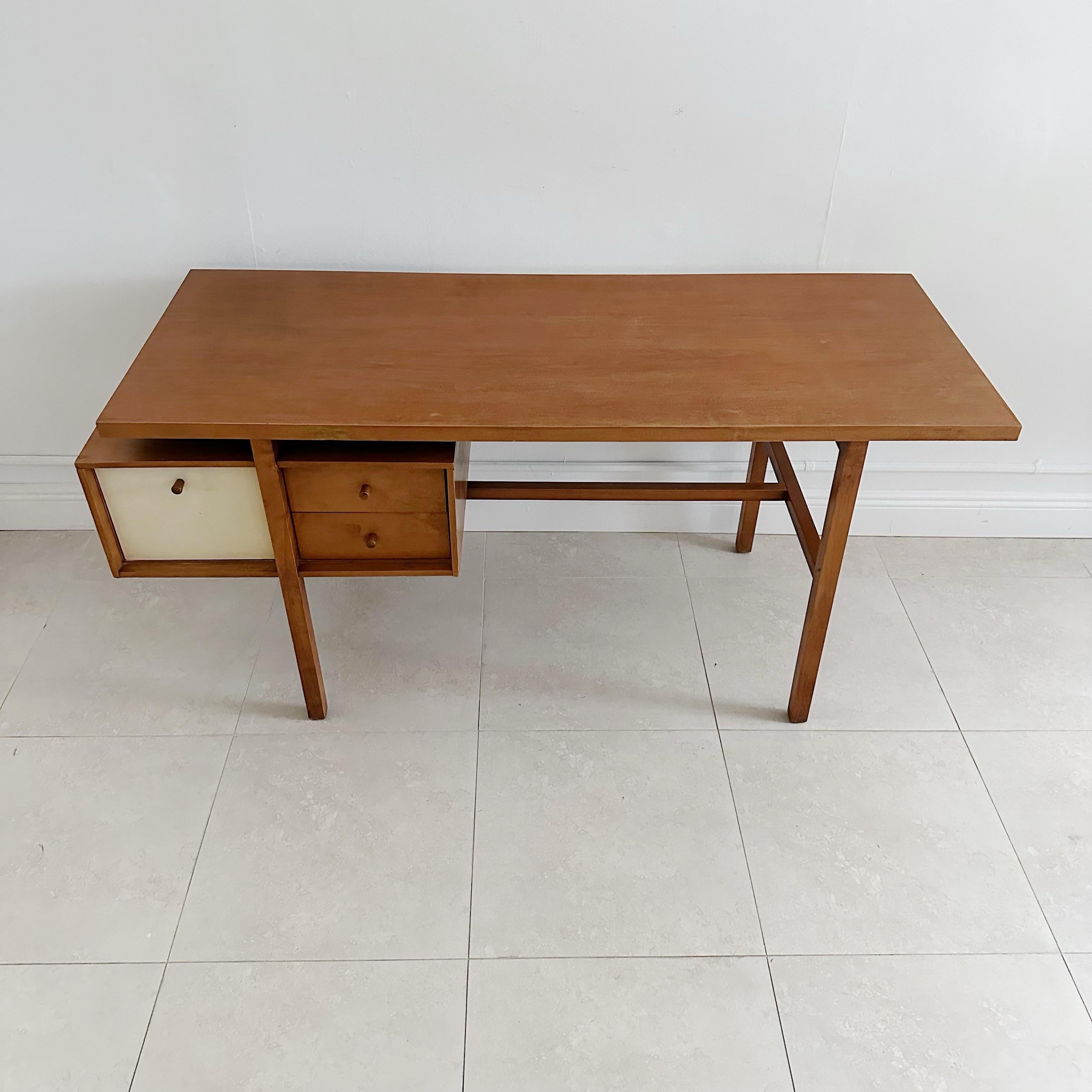 Milo Baughman Walnut Desk, 1950s 1