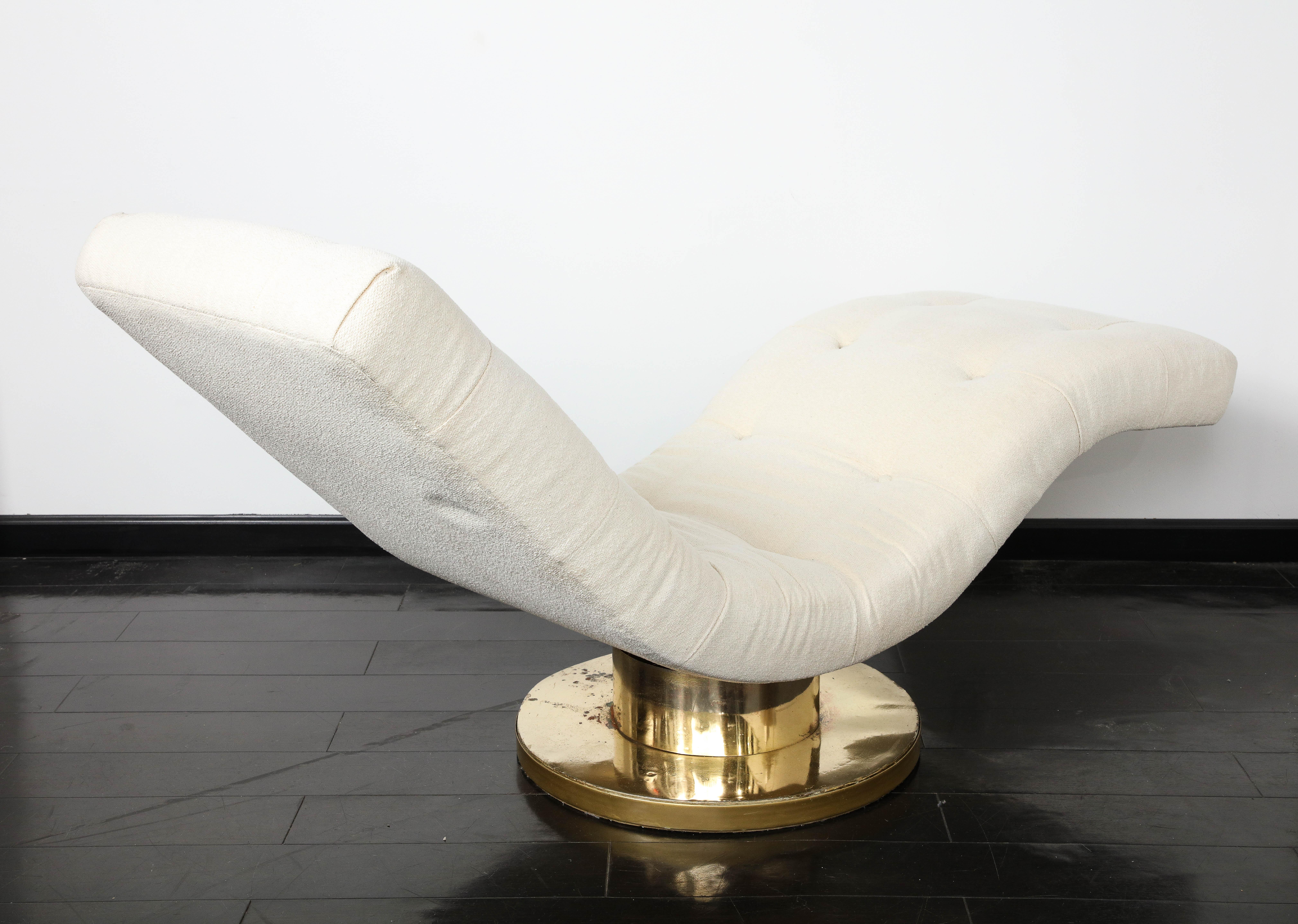 Milo Baughman Wave Chaise Lounge Chair with Tufted Top and Brass Base, 1970s For Sale 2