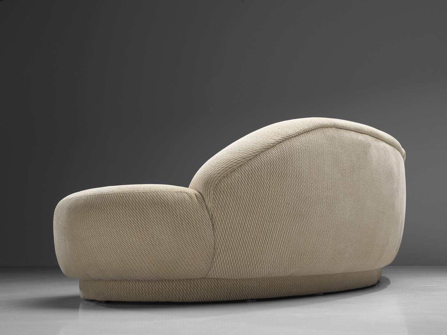 Milo Baughman White Serpentine Curved Sofa In Good Condition In Waalwijk, NL