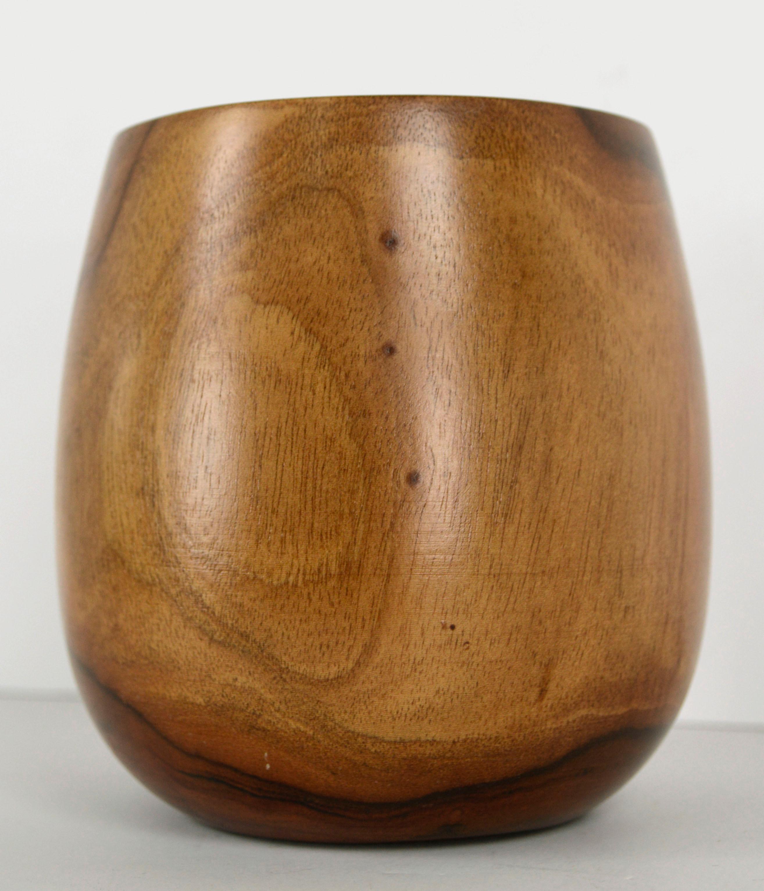 Hawaiiano Ciotola in legno Milo, vaso hawaiano in legno tornito a mano di Joseph Mathieu in vendita