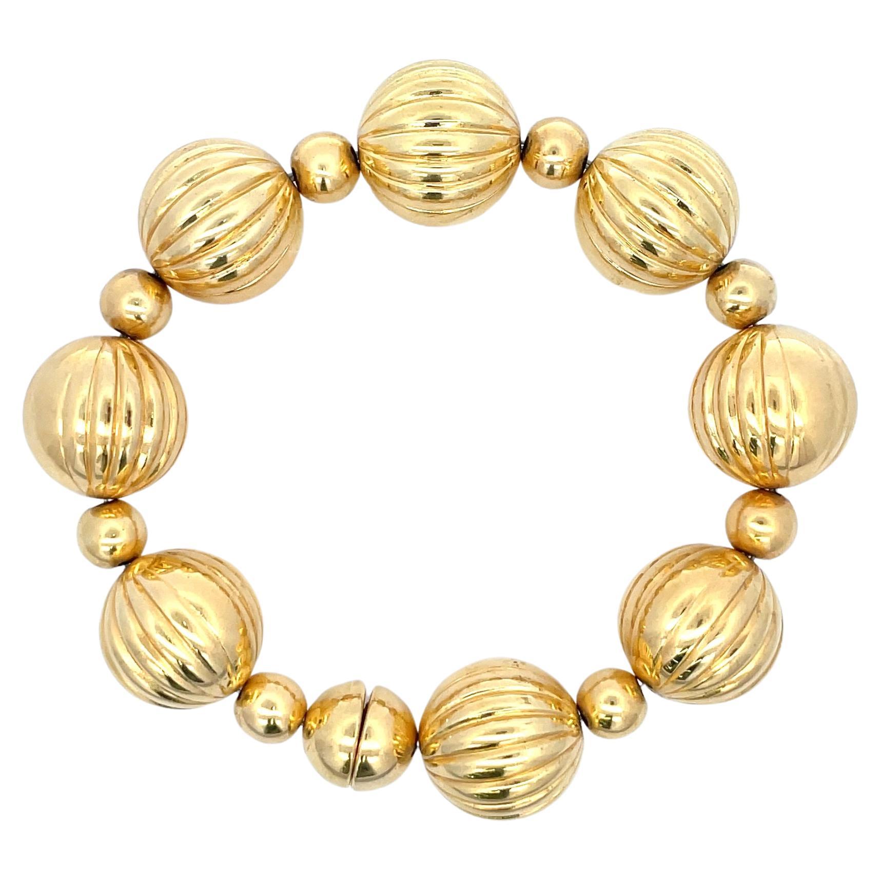 Bracelet italien de créateurs avec boule magnétique en or jaune 14 carats, 31,2 grammes Excellent état - En vente à New York, NY
