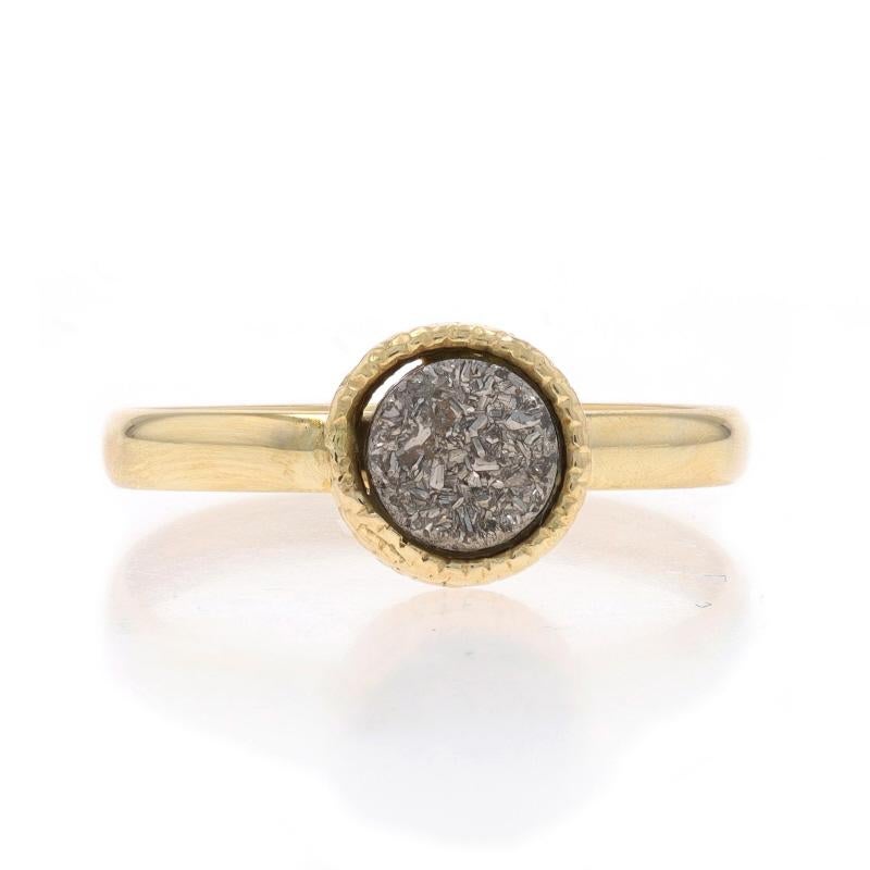 Size: 10

Brand: Milor

Metal Content: 14k Yellow Gold

Stone Information

Natural Druzy Quartz
Cut: Round

Style: Solitaire
Features: Bezel Set

Measurements

Face Height (north to south): 11/32