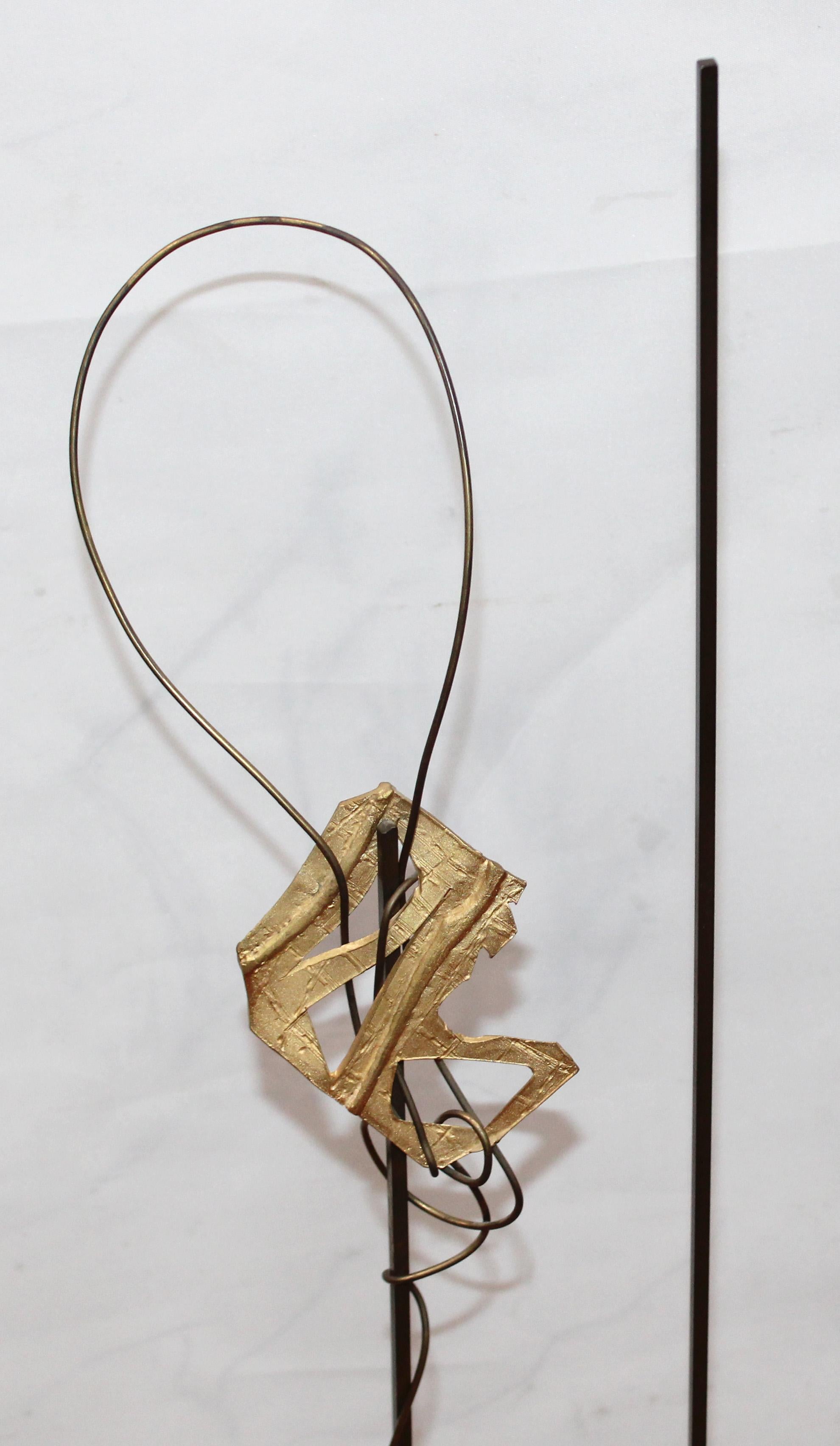 Travesía Abstracta - Escultura en madera, hierro y metal - Abstract Sculpture Marrón de Milos Gras Miquel