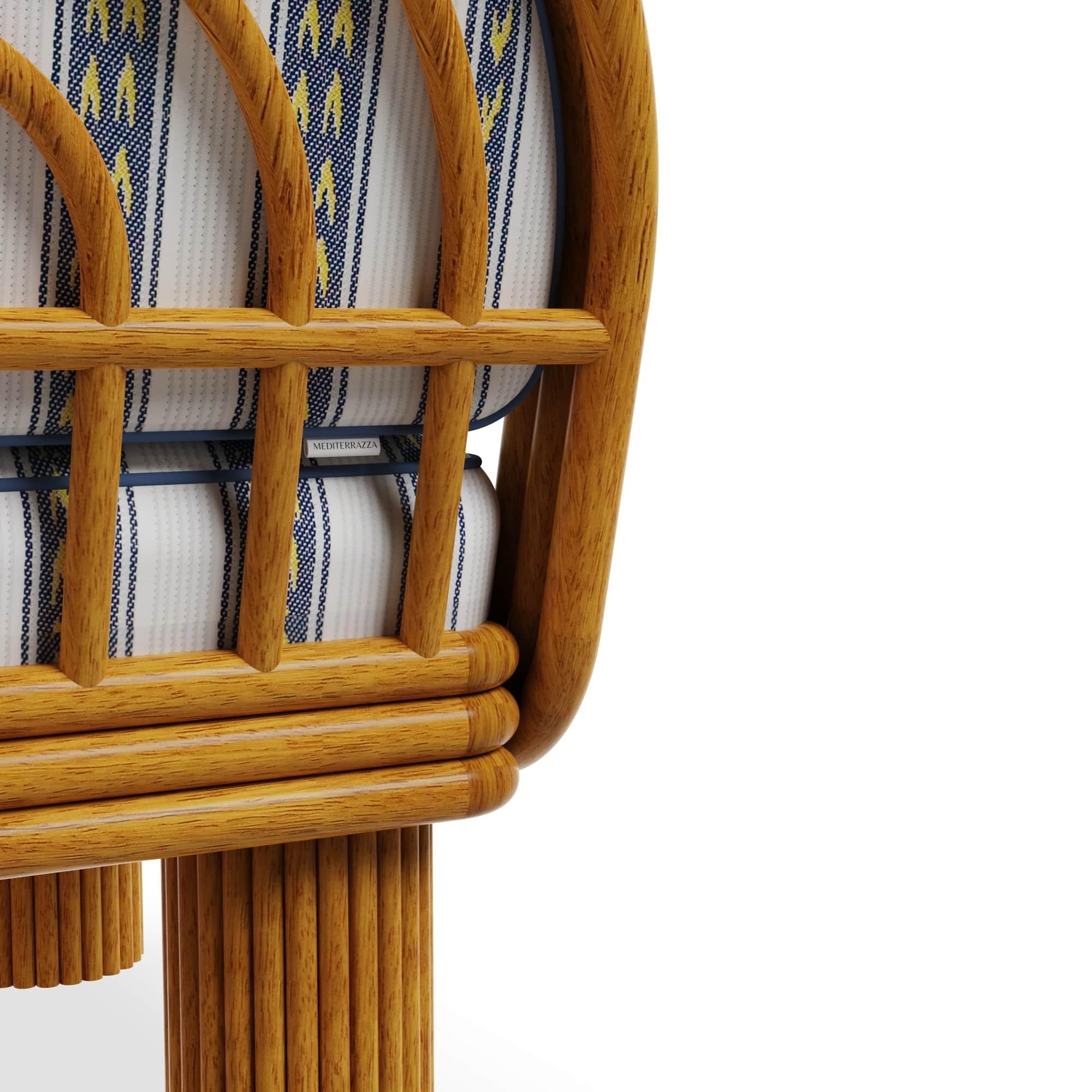 Portoghese Poltrona da esterno Milo in Wood Iroko con gambe scultoree a coste in vendita