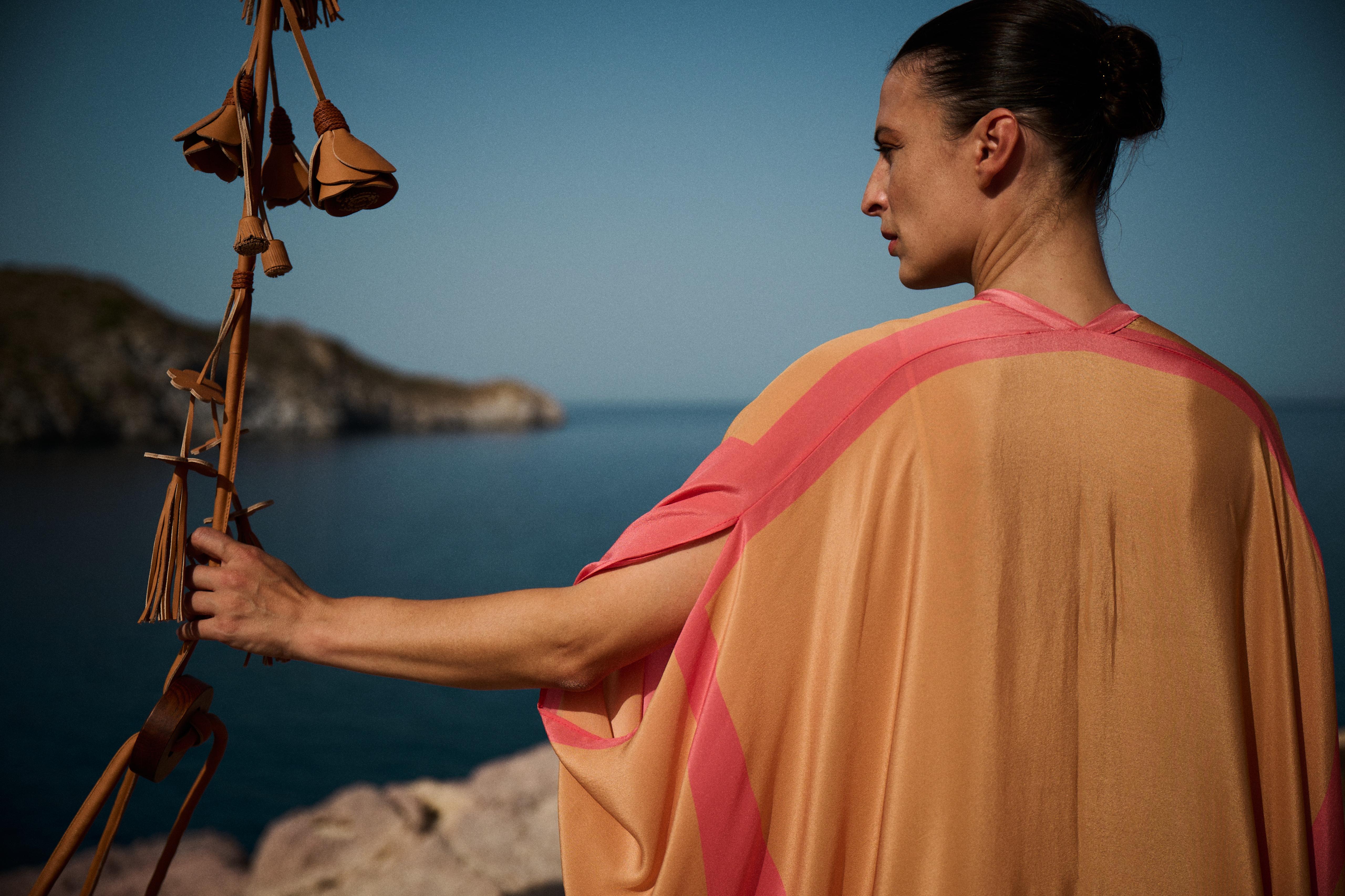 Fatto a mano Milos Swing Tan in vendita