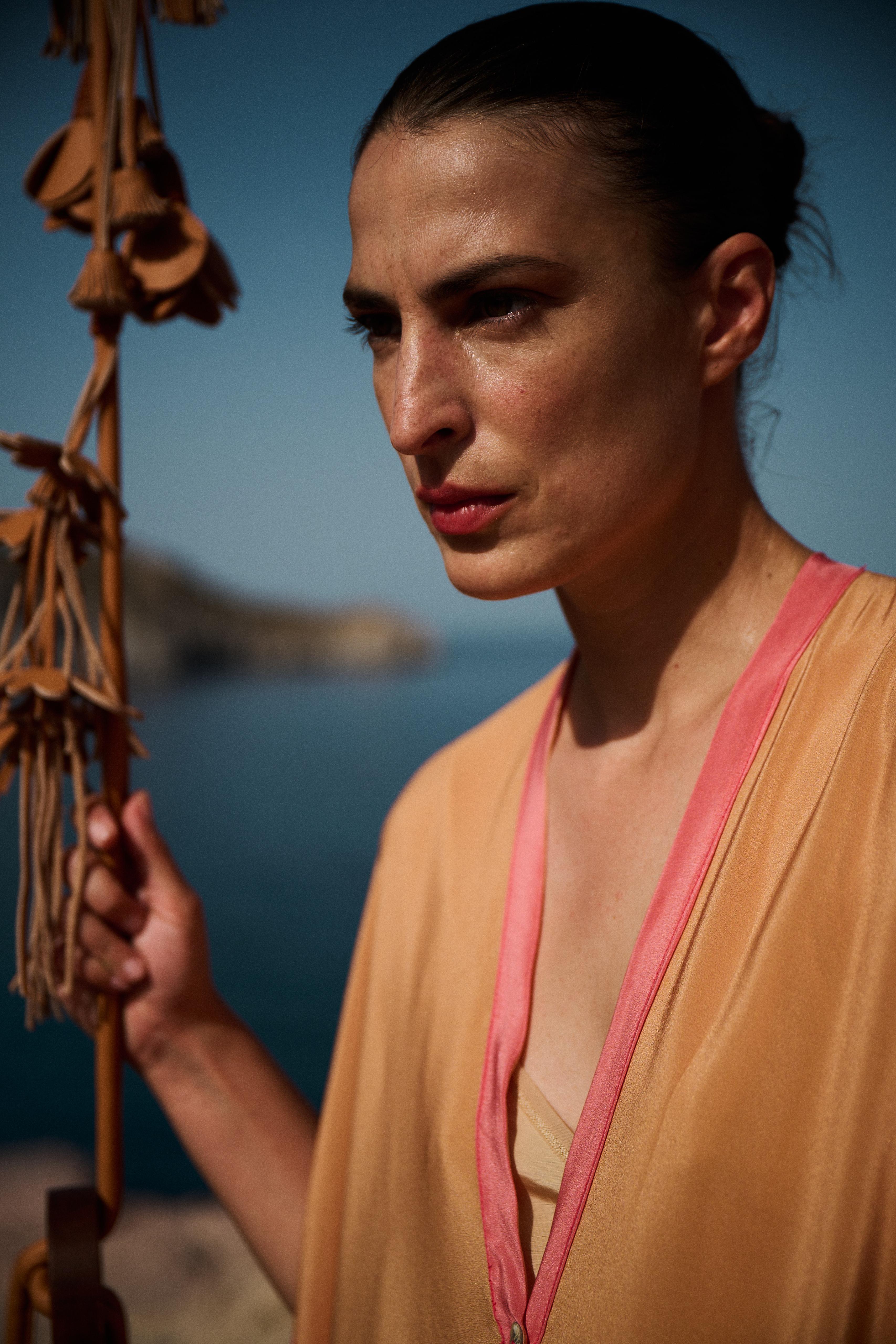 Milos Swing Tan in vendita 1