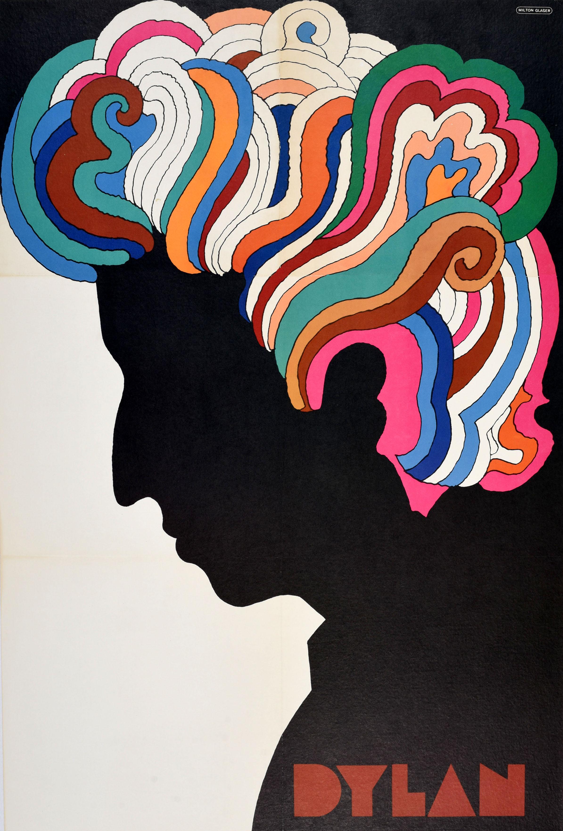 Affiche musicale originale de l'époque psychédélique des années 60, représentant l'image emblématique du musicien Bob Dylan (Robert Allen Zimmerman ; né en 1941). Ce dessin coloré représentant le profil de Dylan avec des cheveux tourbillonnants,