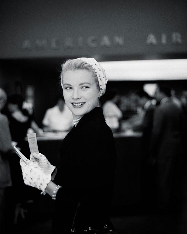 Black and White Photograph Milton H Greene - Princesse de Monaco Grace Grace
