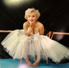 Marilyn Monroe, Ballerina Sitting, October 1954 (VINTAGE HOLLYWOOD PHOTOGRAPHY)