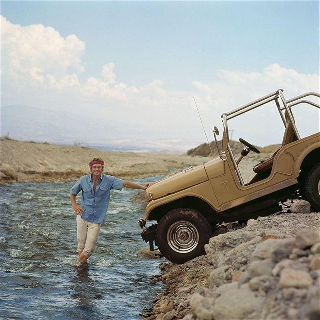 Milton H. Greene Color Photograph – Steve McQueen, Baja California