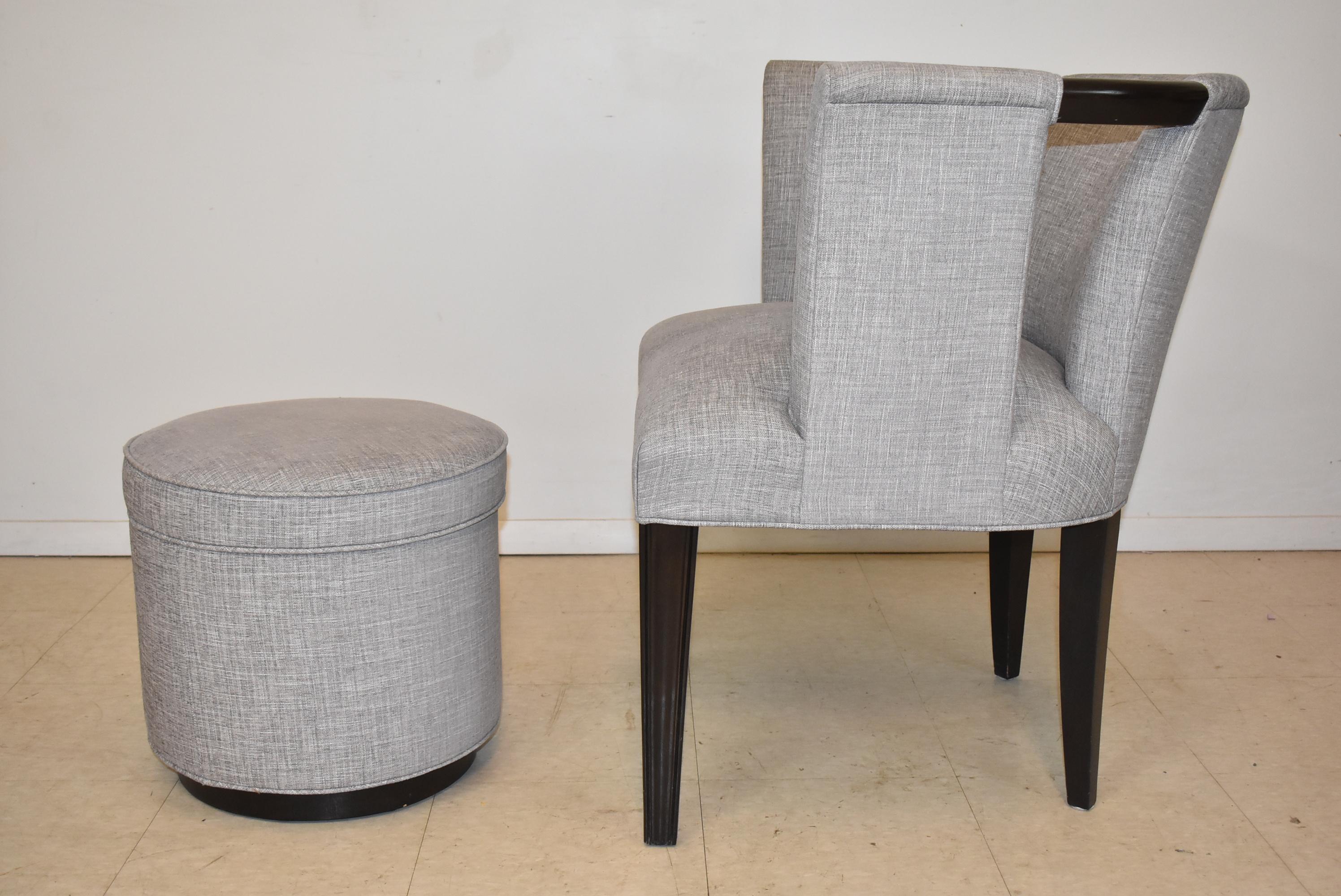 Sedia e ottomana rotonda Milton Hickory in vendita 3