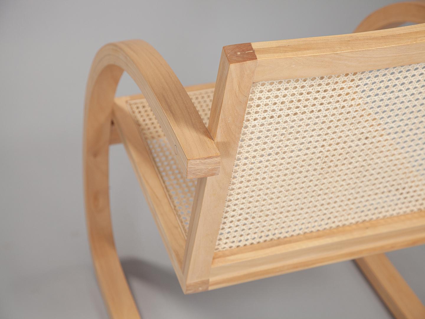 Fauteuil Mima. Fabriqué à la main à partir de bois massif ivoire récupéré. Édition limitée en vente 3