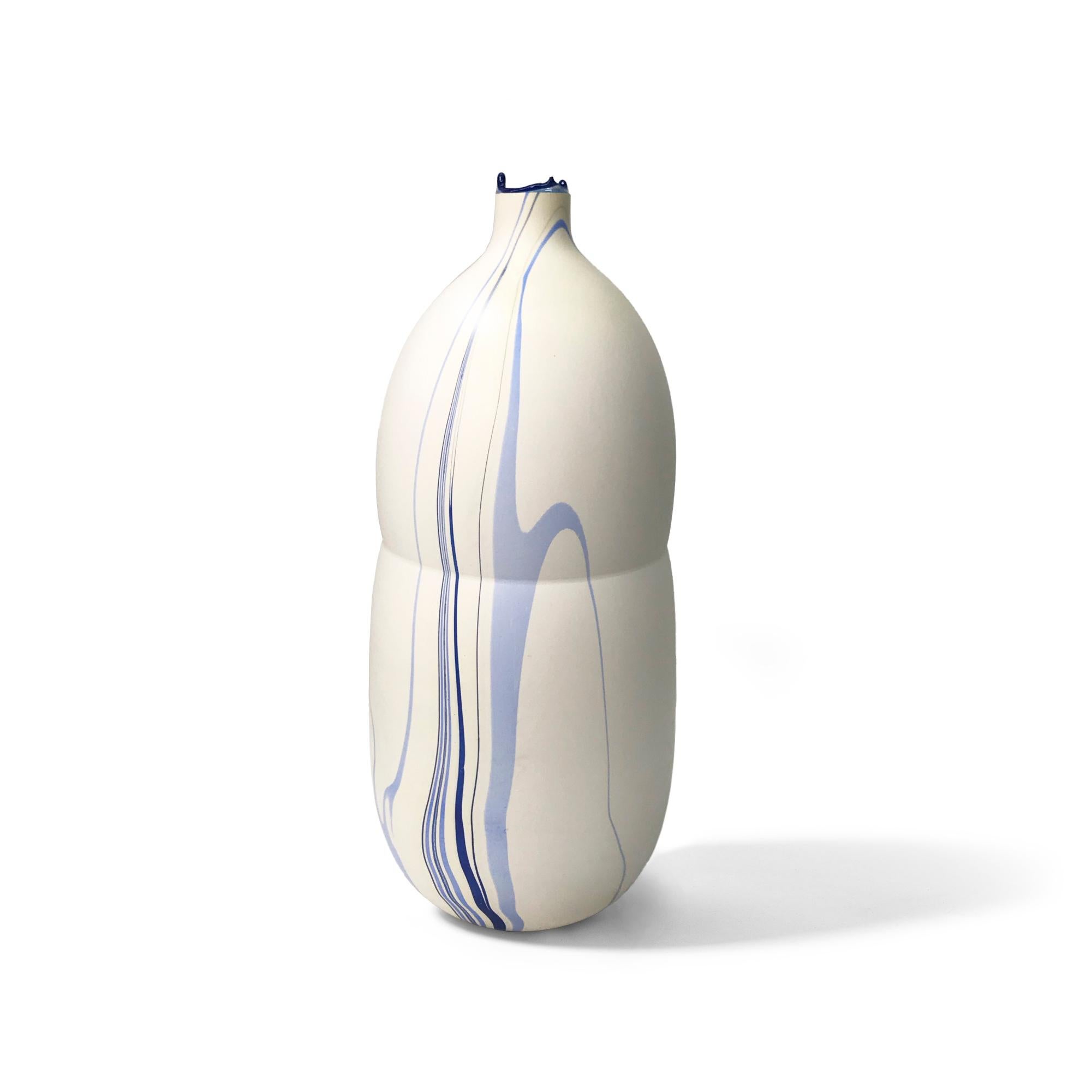 Mimas Hourglass Hydro Vase by Elyse Graham
Dimensions: W 14 x D 14 x H 29 cm
Materials: Plaster, Resin
MOLDED, DYED, AND FINISHED BY HAND IN LA. CUSTOMIZATION
AVAILABLE.
ALL PIECES ARE MADE TO ORDER

Our new Hydro Vases take on a futuristic