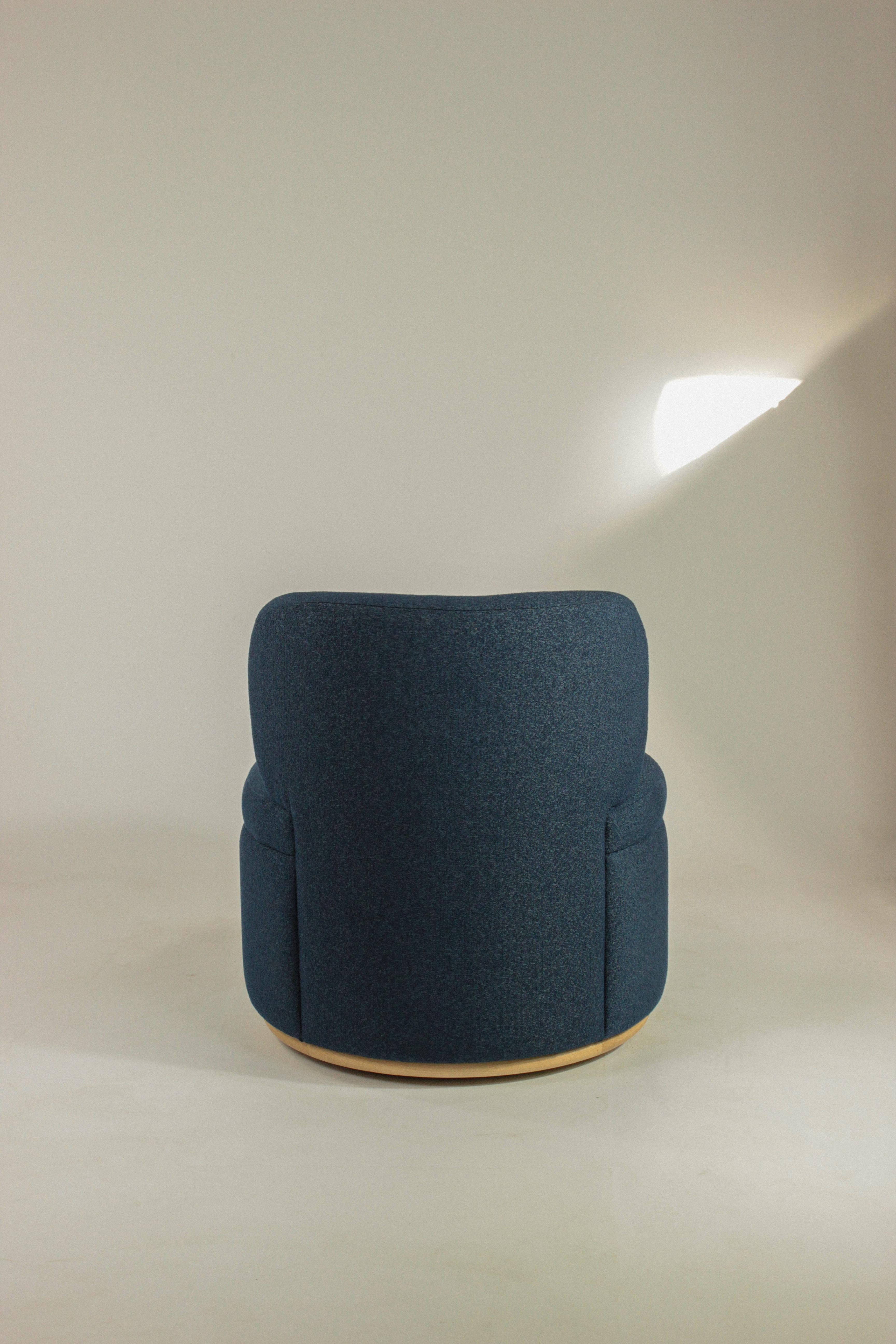 Portoghese Poltrona Mimi Blu Scuro di Mambo unlimited ideas in vendita