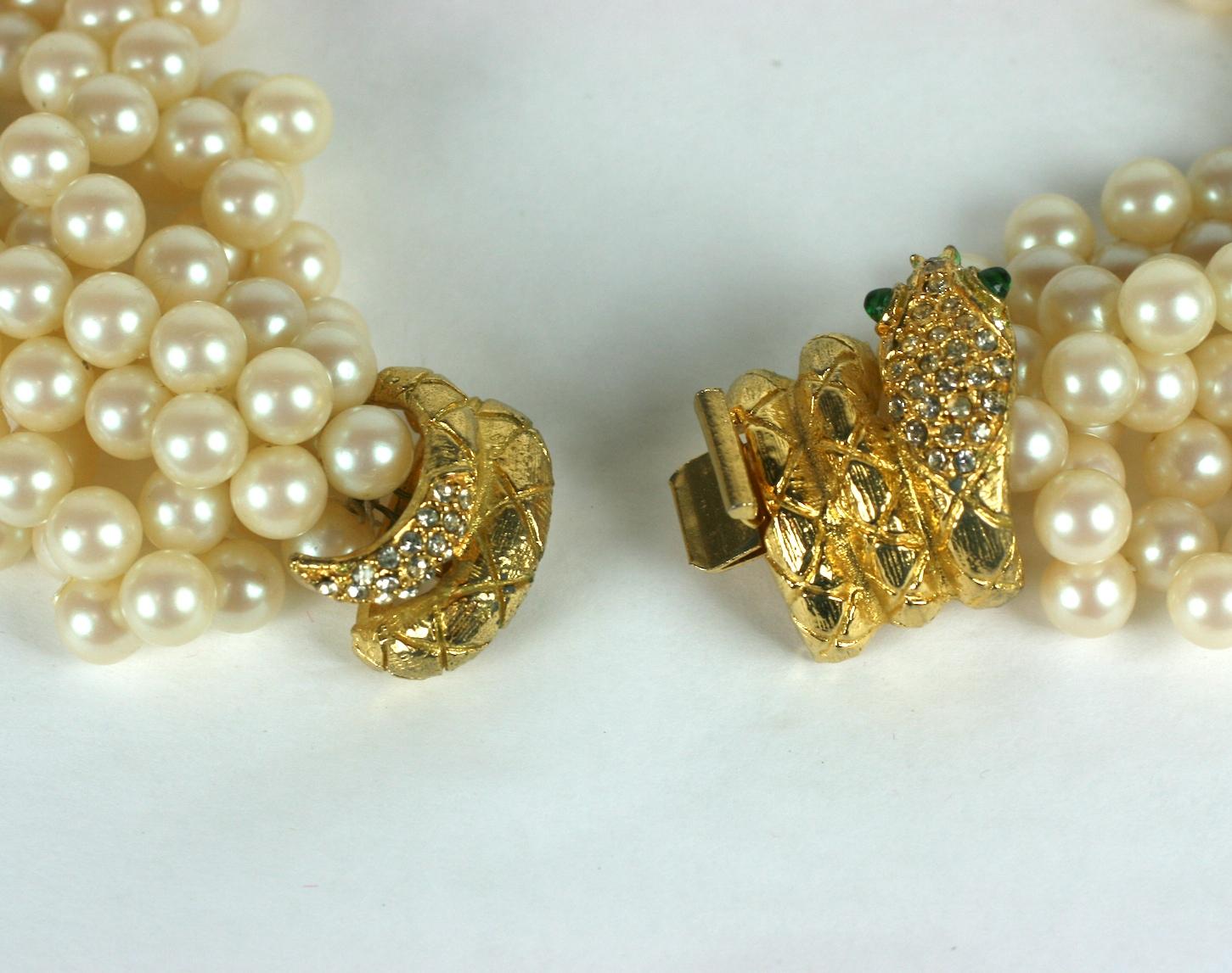 Mimi di Nardo Snake Clasp Pearls In Good Condition For Sale In New York, NY