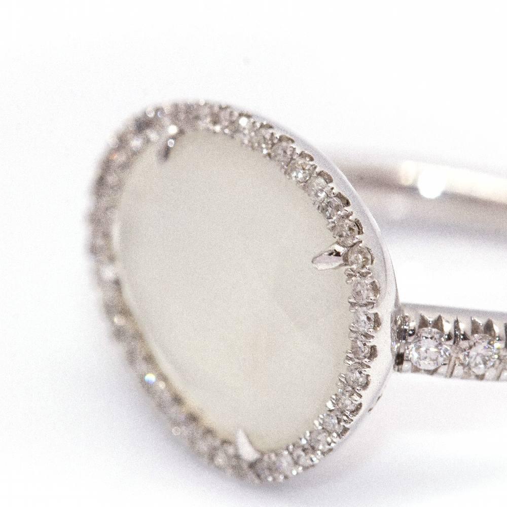 Women's MIMI LUNA Ring in Gold and Diamonds For Sale