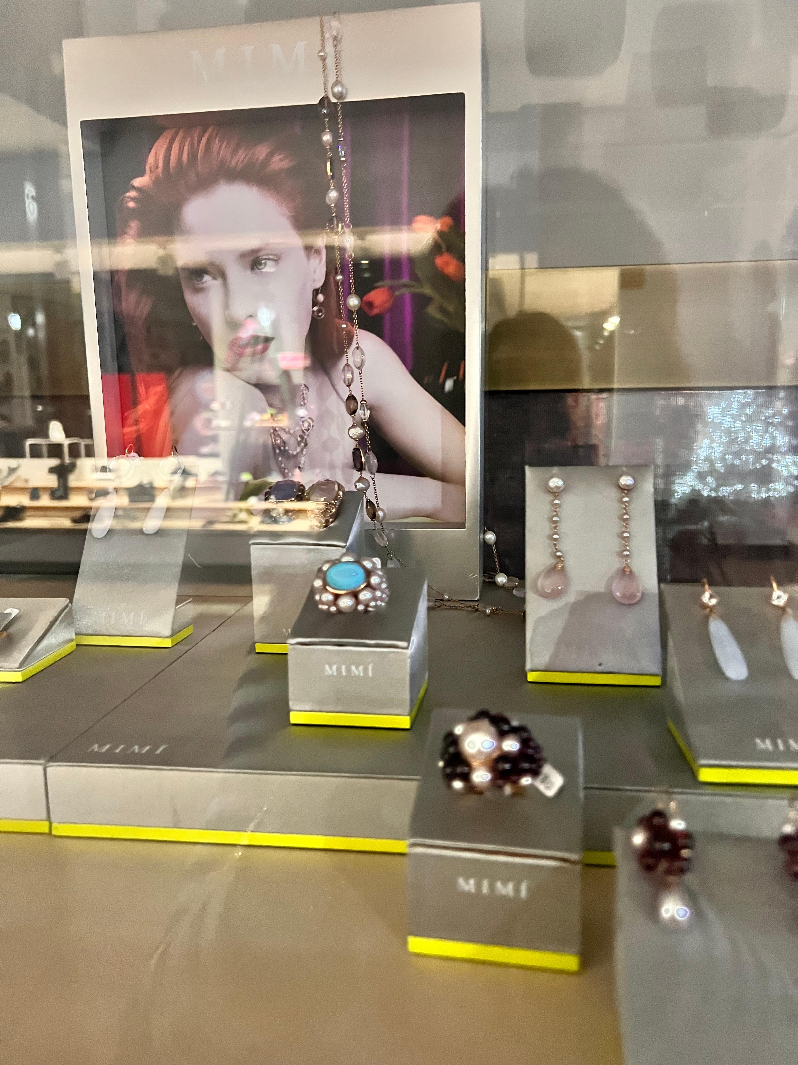 Mimi Milano Boucles d'oreilles en or rose 18 carats avec fleurs et perles d'agate en vente 2