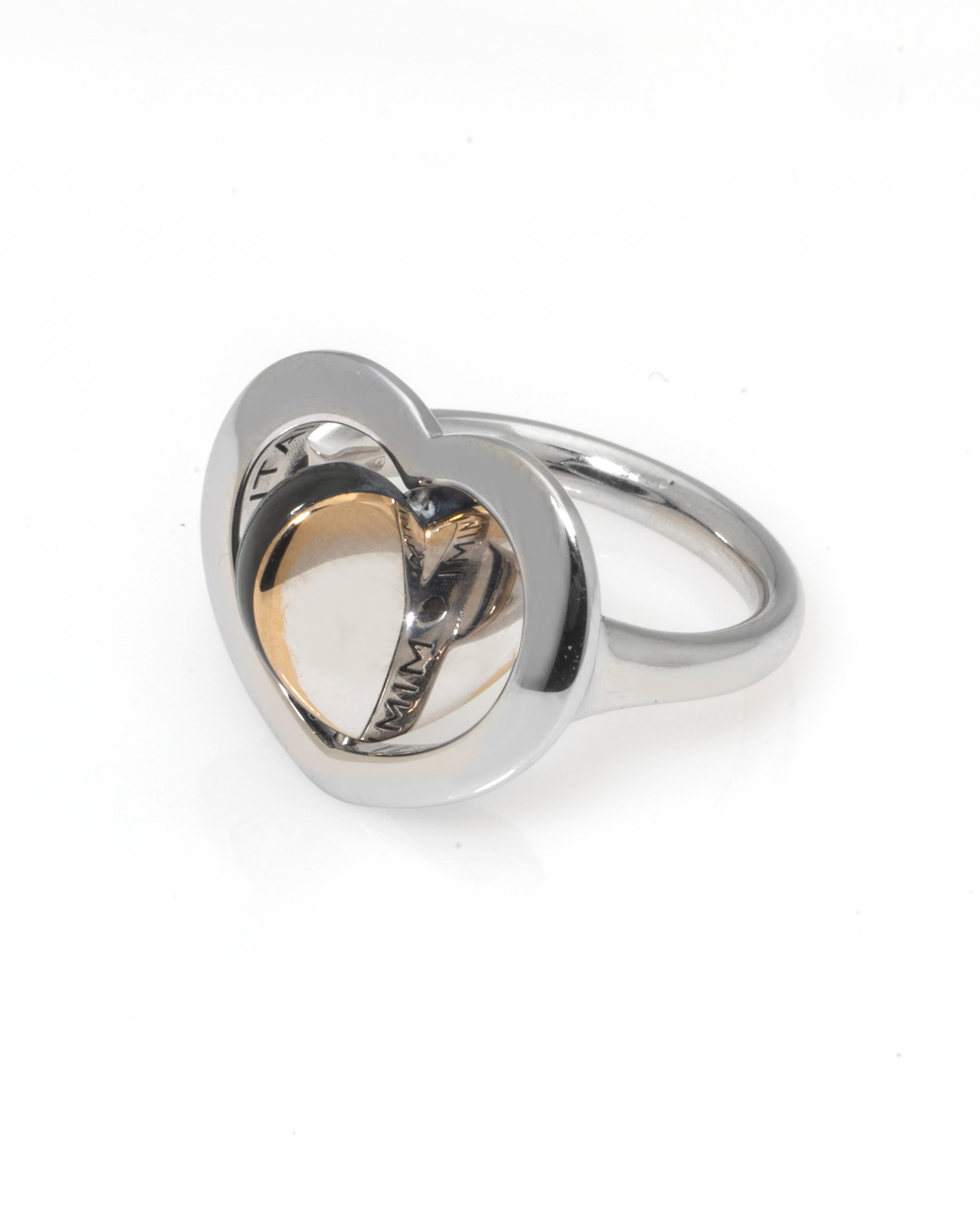 Contemporary Mimi Milano 18K White Gold, Onyx Cocktail Ring sz 6.5 For Sale