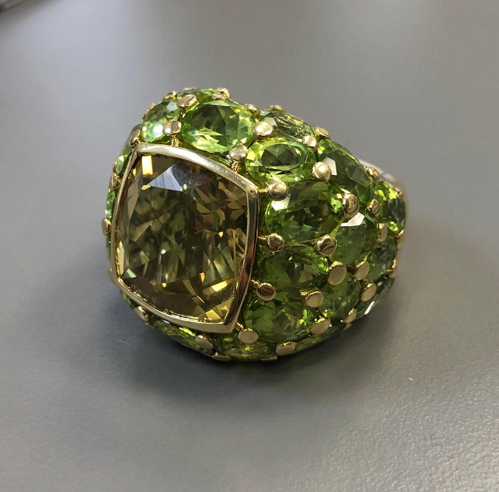 Mimi Milano Peridot and Lemon Quartz Cocktail Ring In Good Condition For Sale In New York, NY