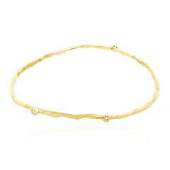 Pulsera brazalete Freeform Mimi So de oro amarillo de 18 quilates con estación de diamantes
