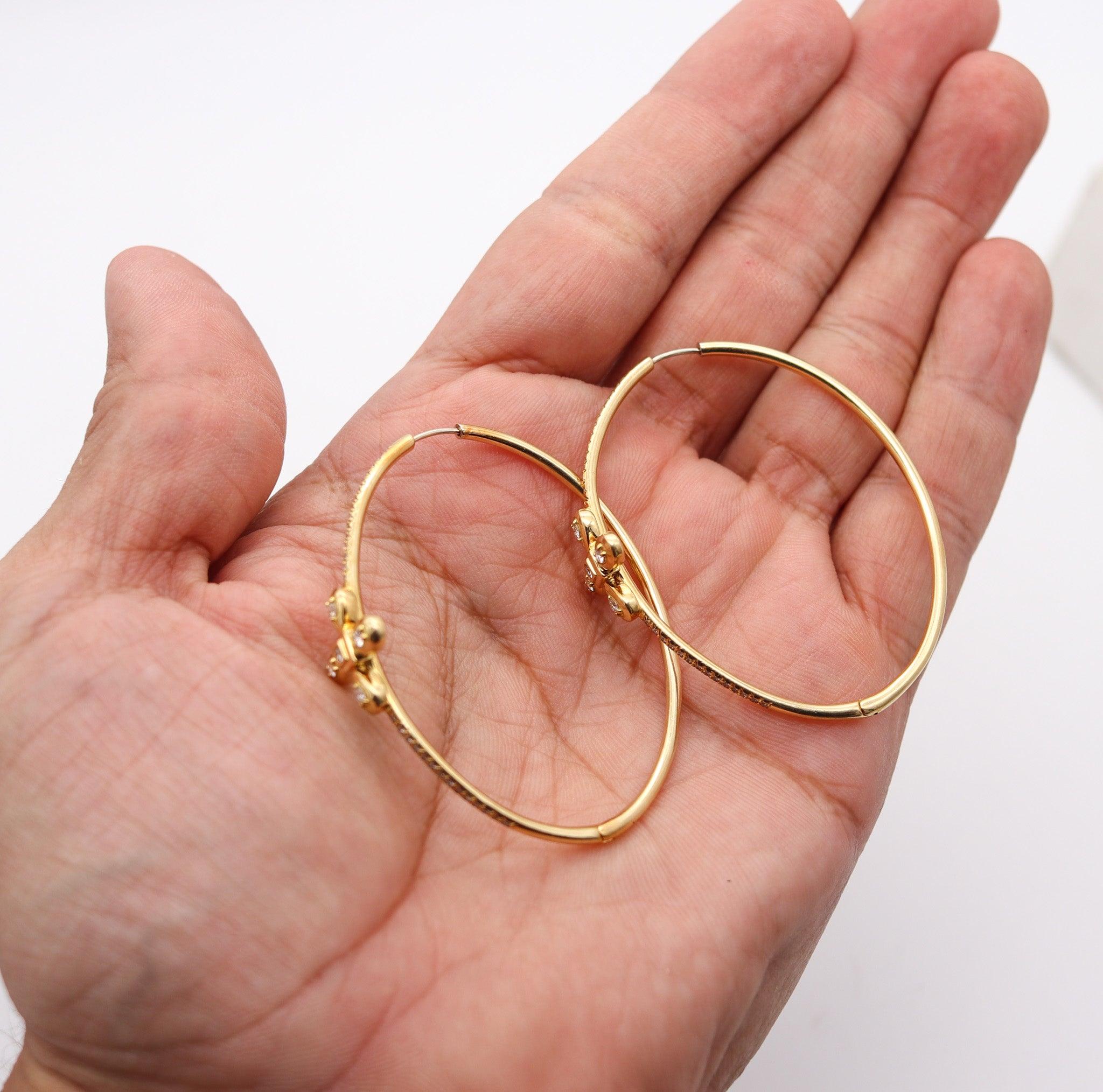 MiMi SO Contemporary Hoops Ohrringe in 18Kt Gelbgold mit VS Diamanten im Angebot 1