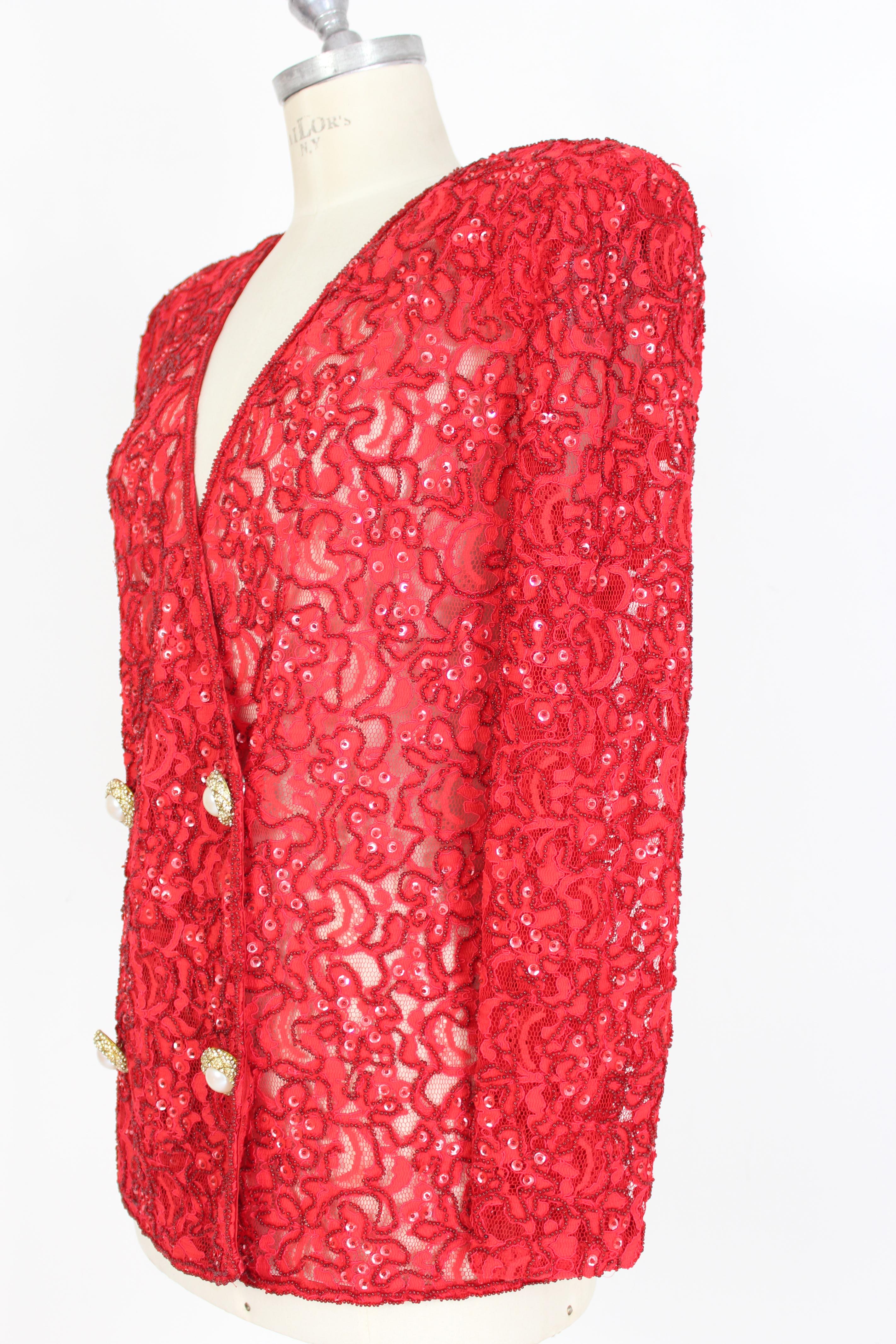 Mimmina Abendjacke aus roter Spitze mit Pailletten und Perlen 1980er Jahre im Zustand „Hervorragend“ im Angebot in Brindisi, Bt