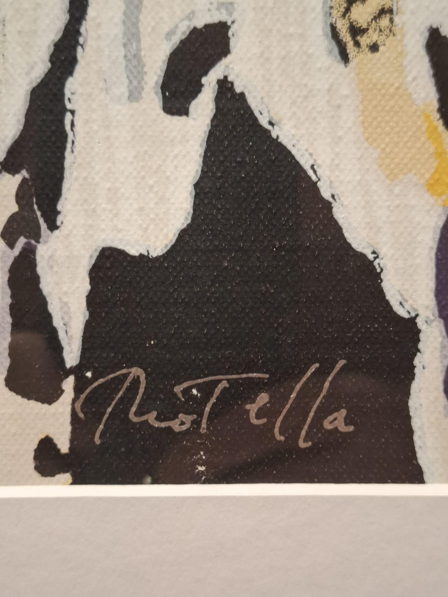 La sonrisa de Marilyn - Figurative Print Marrón de Mimmo Rotella