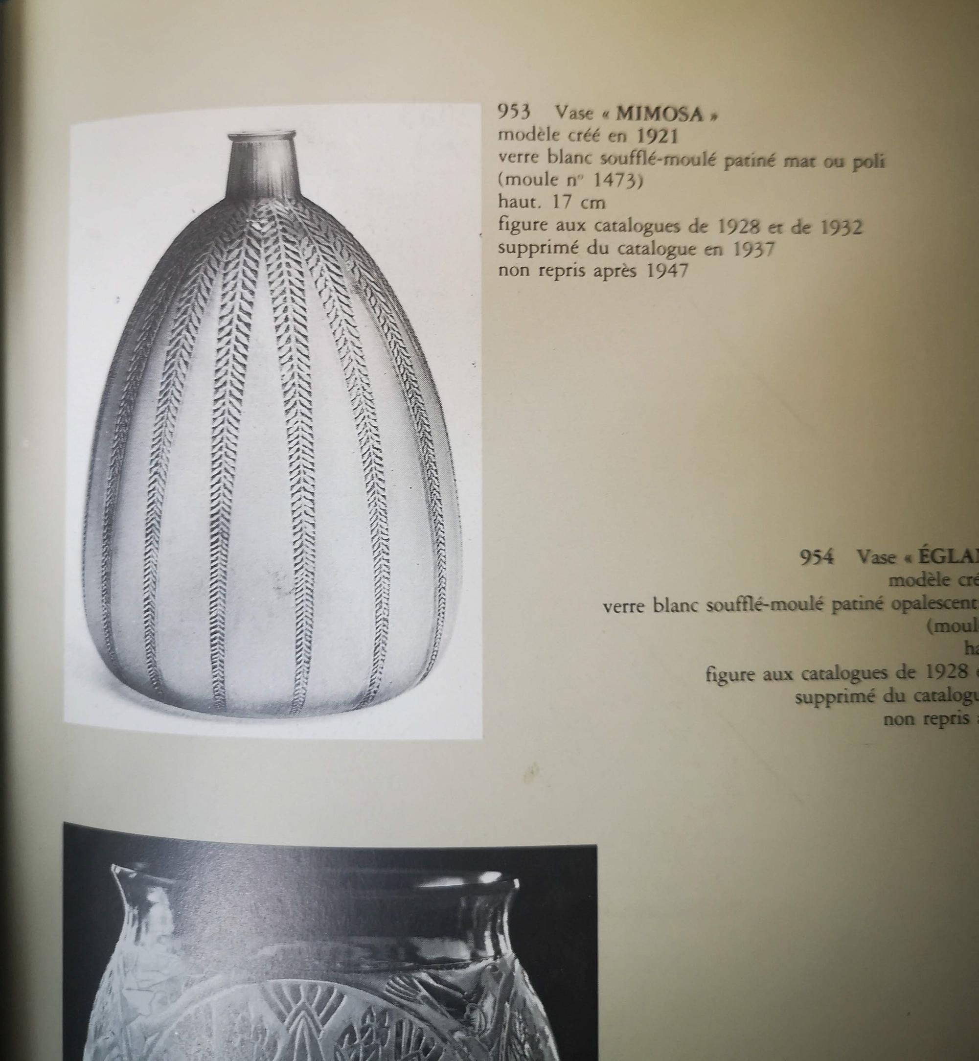 Jarrón de cristal Mimosa de René Lalique, 1921 en venta 5