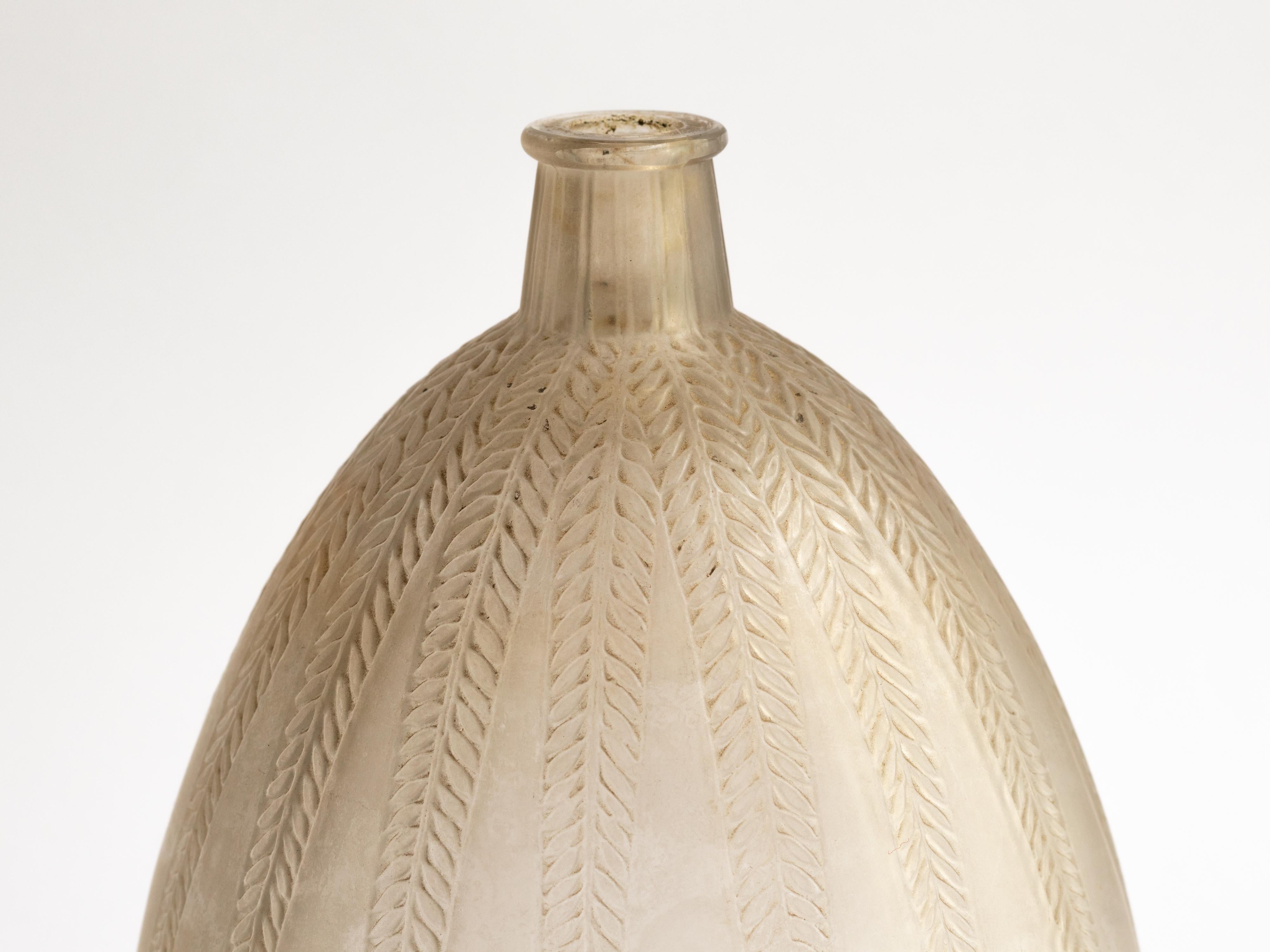 Vaso Mimosa di René Lalique, 1921 In condizioni buone in vendita a Lisbon, PT
