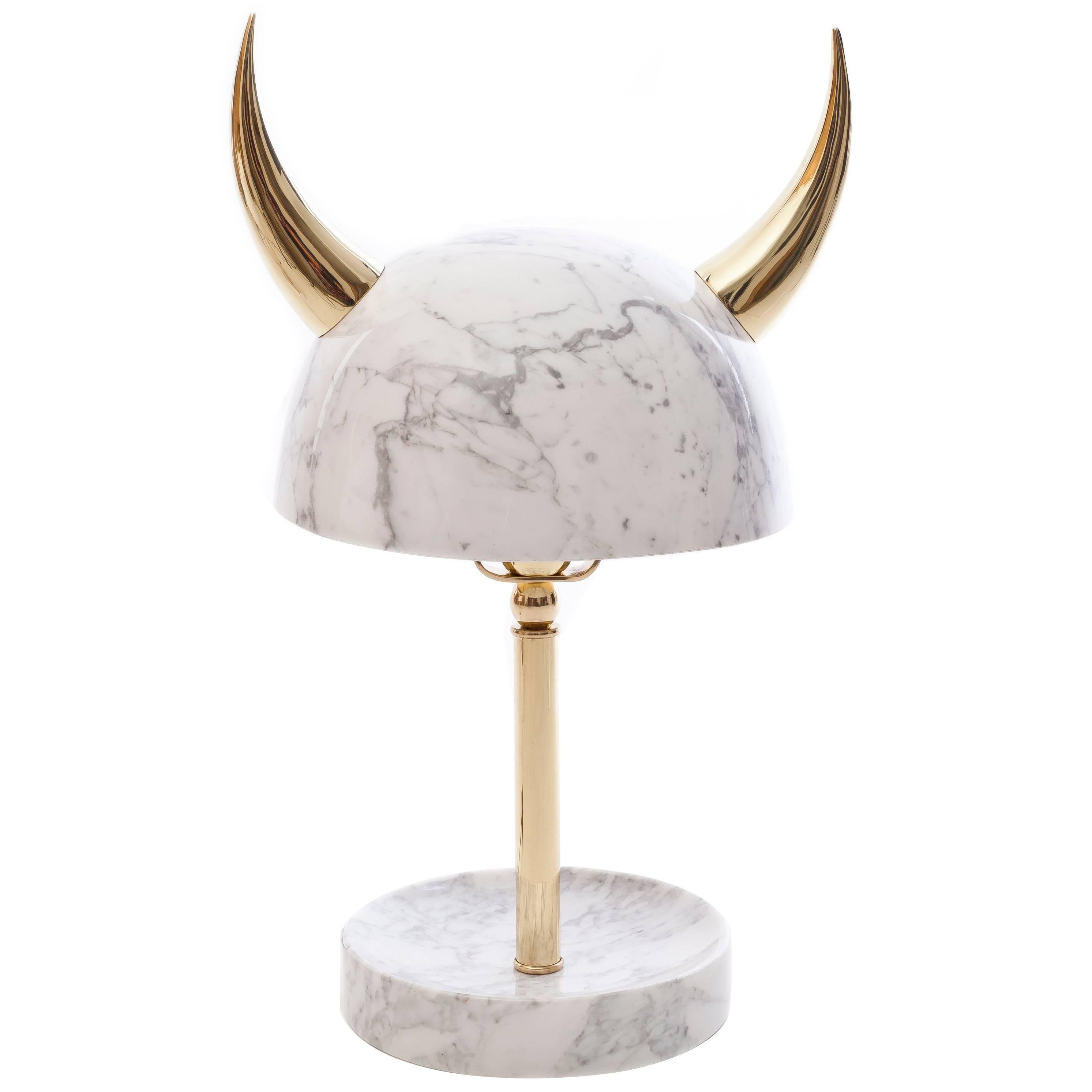 Min Lilla Viking Carrara Marble Table Lamp with Polished Brass Horns For Sale