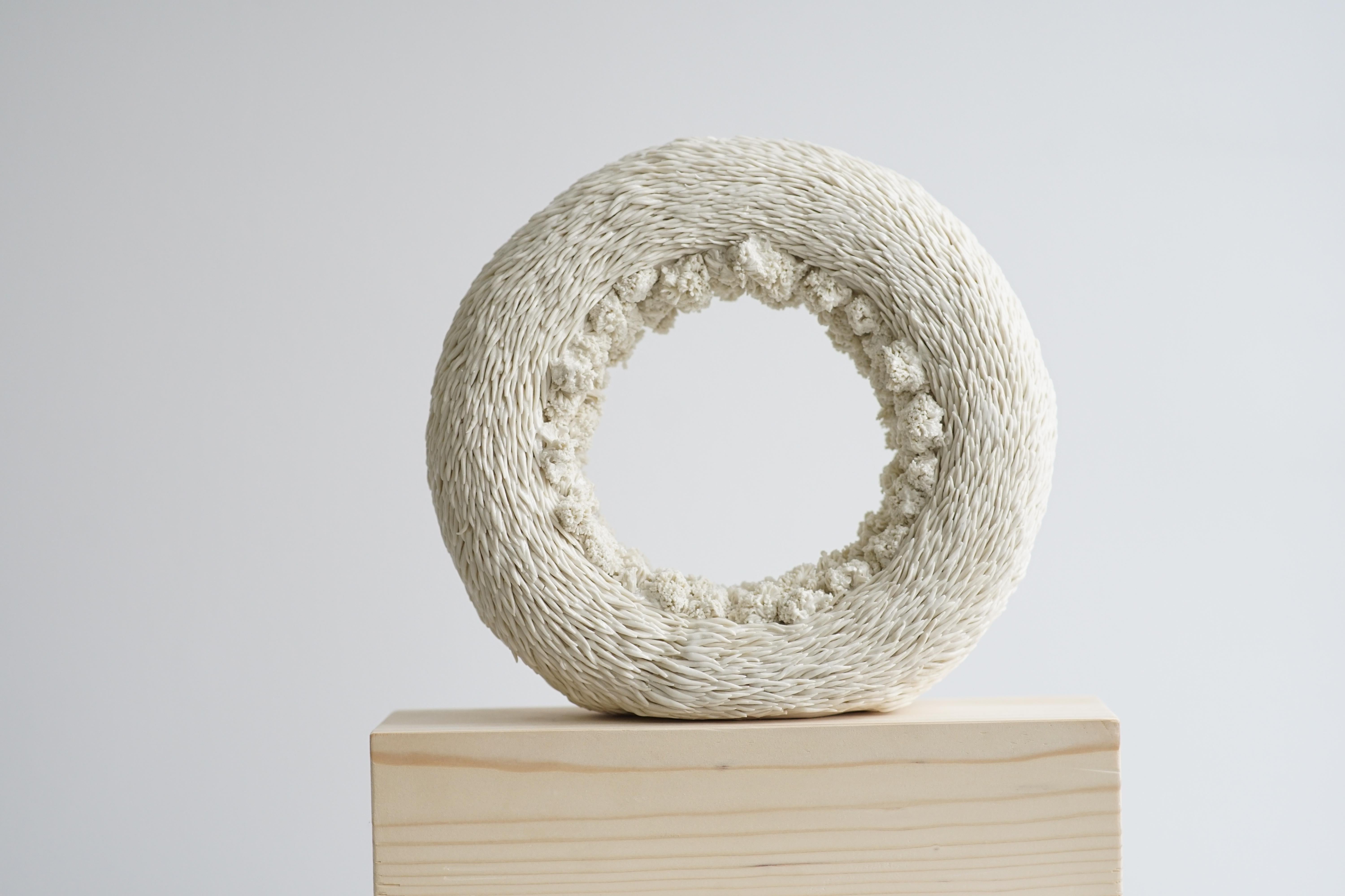 Mina Karwanchi Figurative Sculpture - Koster - Porcelain