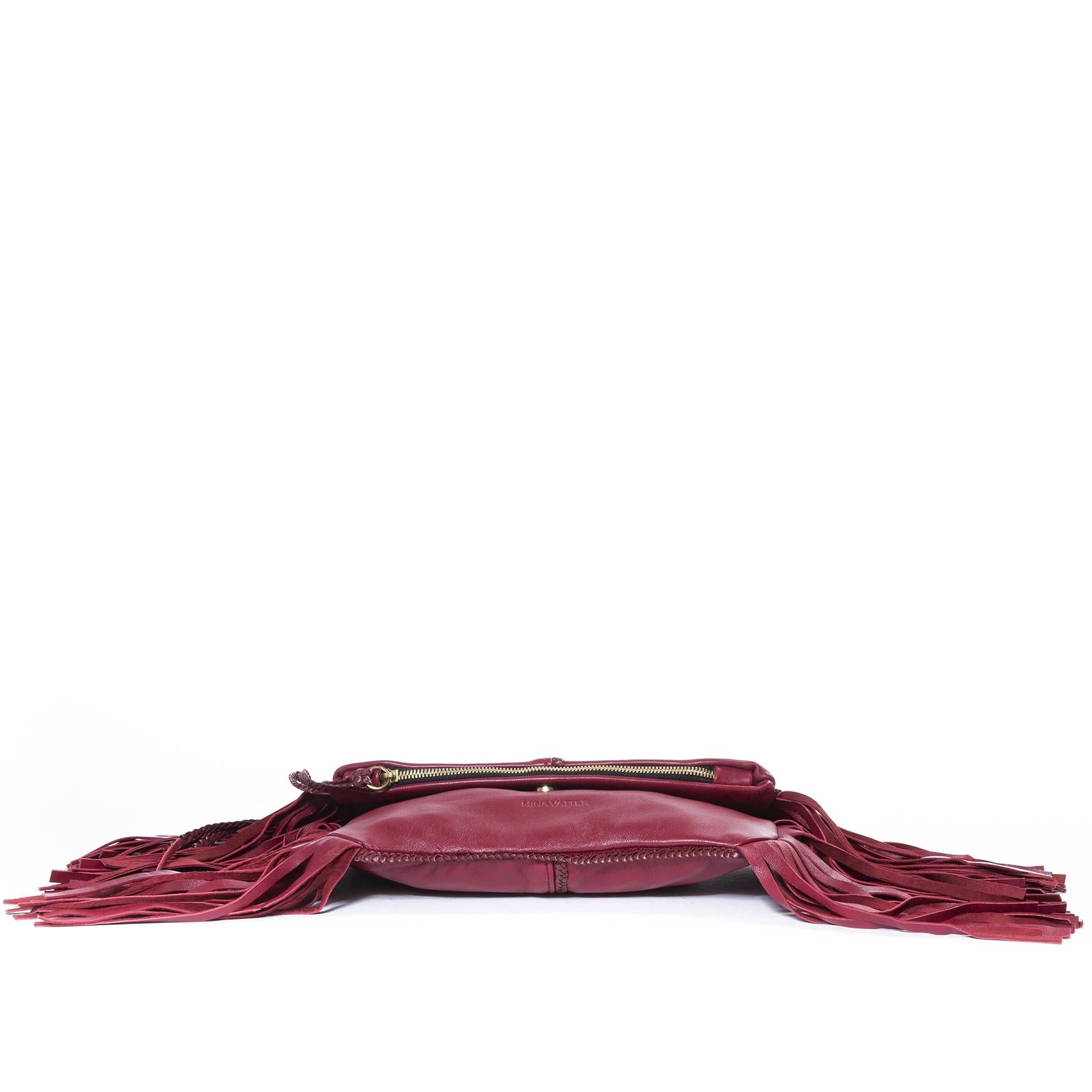 Mina Vatter Red Leather Fringe Clutch In Excellent Condition For Sale In Antwerp, BE