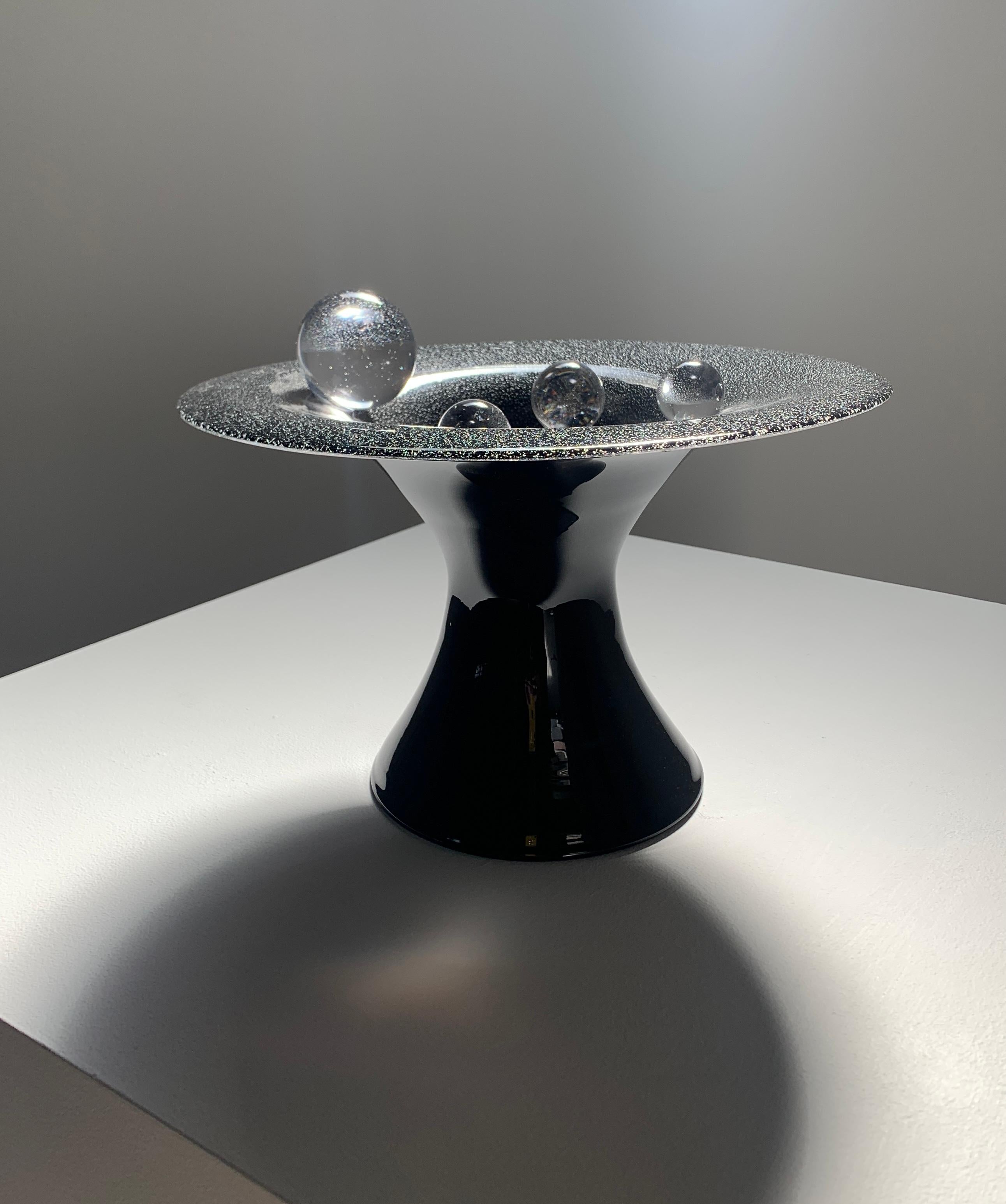 Scultura da tavolo in vetro in bianco e nero -- 